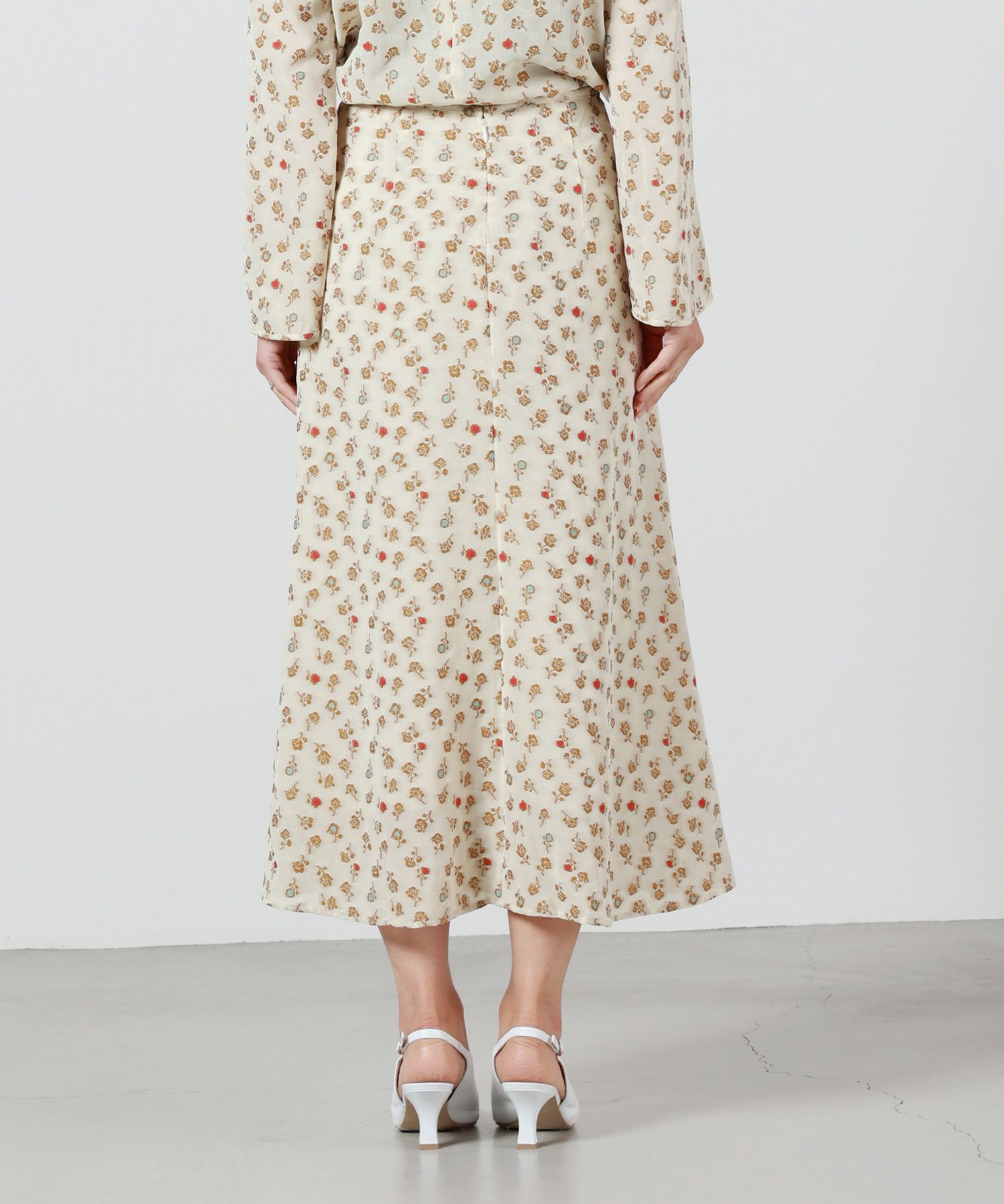 Mame Kurogouchi(マメ クロゴウチ)】 Floral Jacquard A-Line Skirt