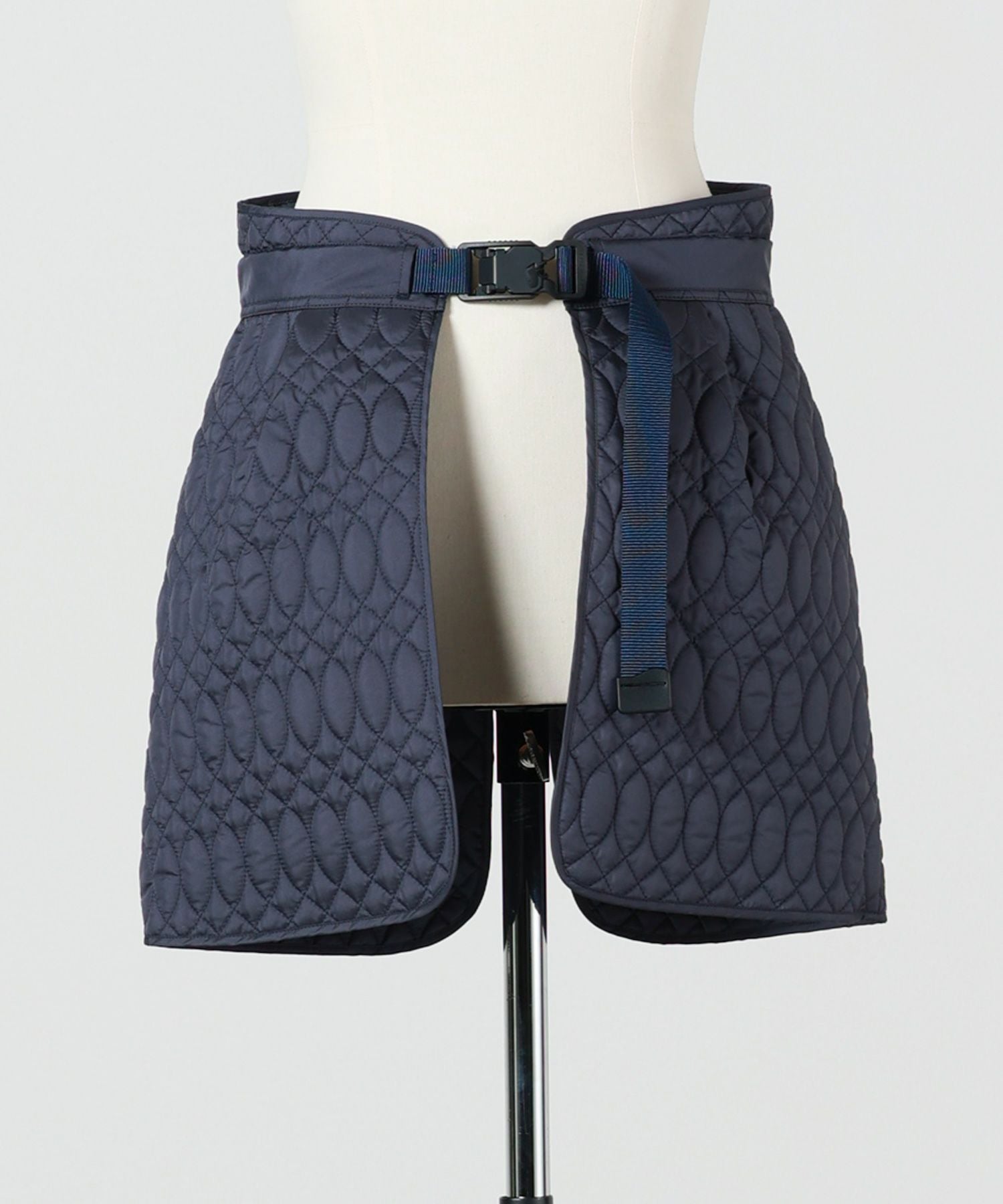 Mame Kurogouchi(マメ クロゴウチ)】 Cording Embroidery Quilted