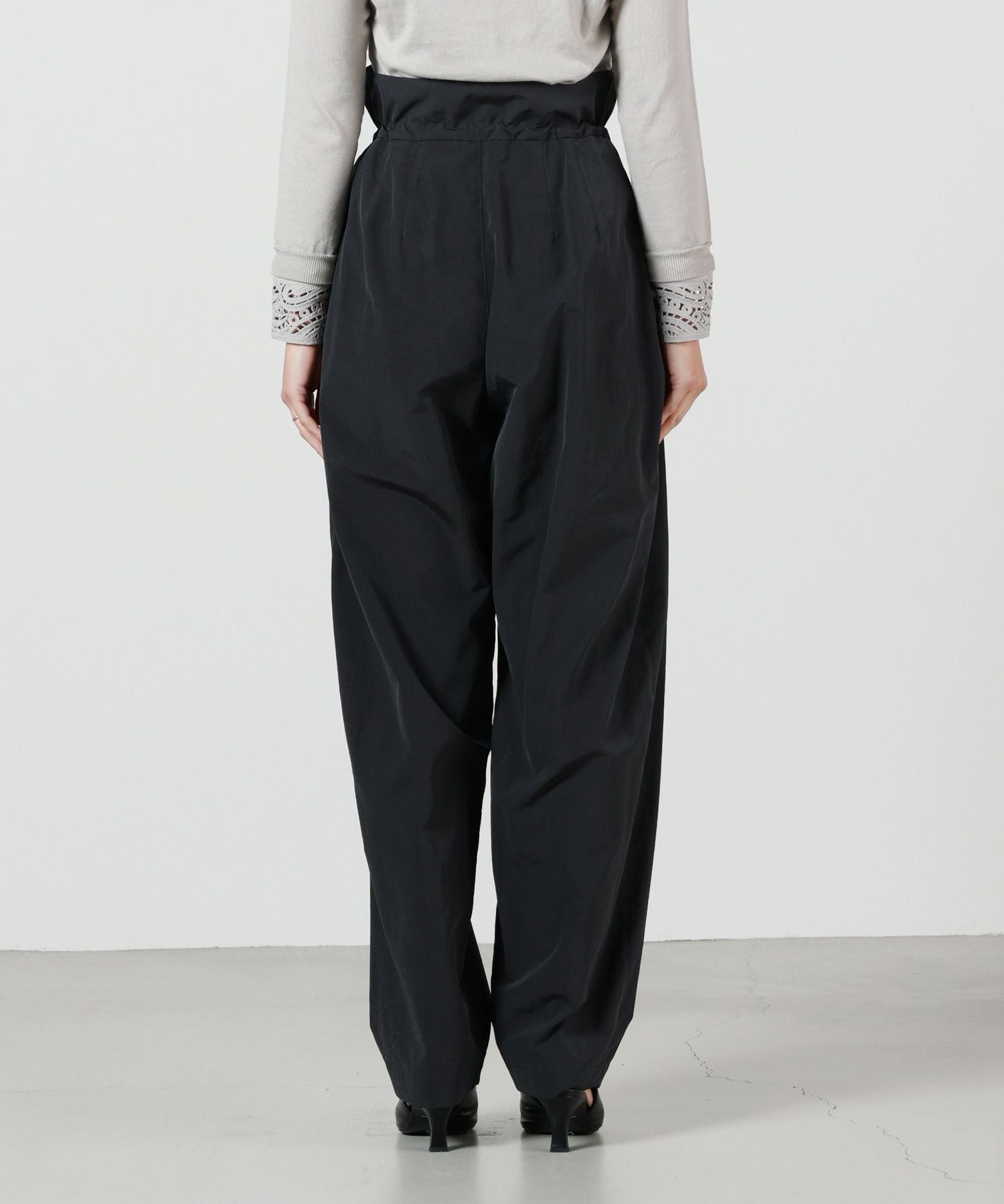 マメクロゴウチ High Waisted Drawstring Trousers Mame Kurogouchi(マメ クロゴウチ)】 Split Yarn High Waisted