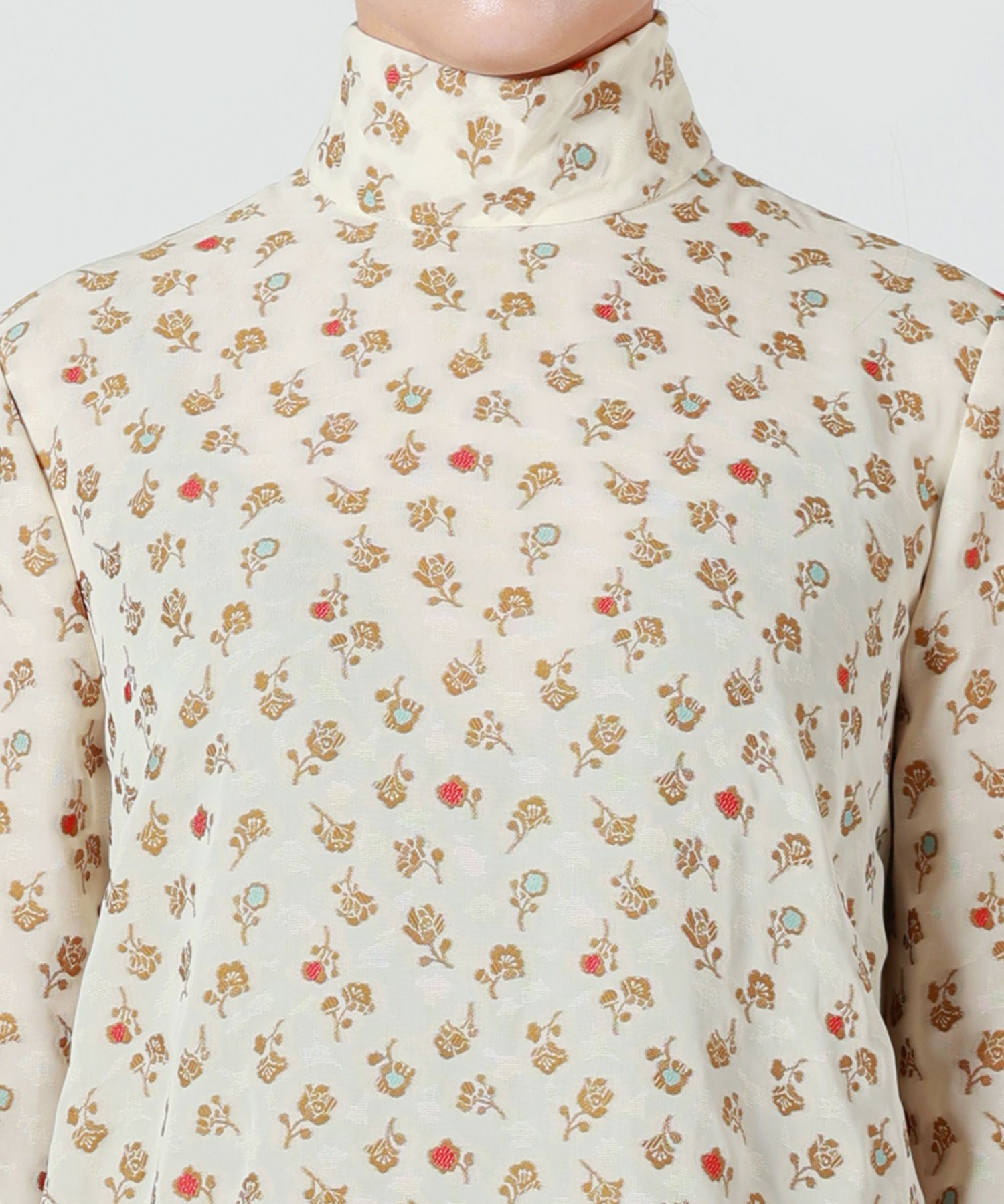 Mame Kurogouchi(マメ クロゴウチ)】 Floral Jacquard Hight Neck