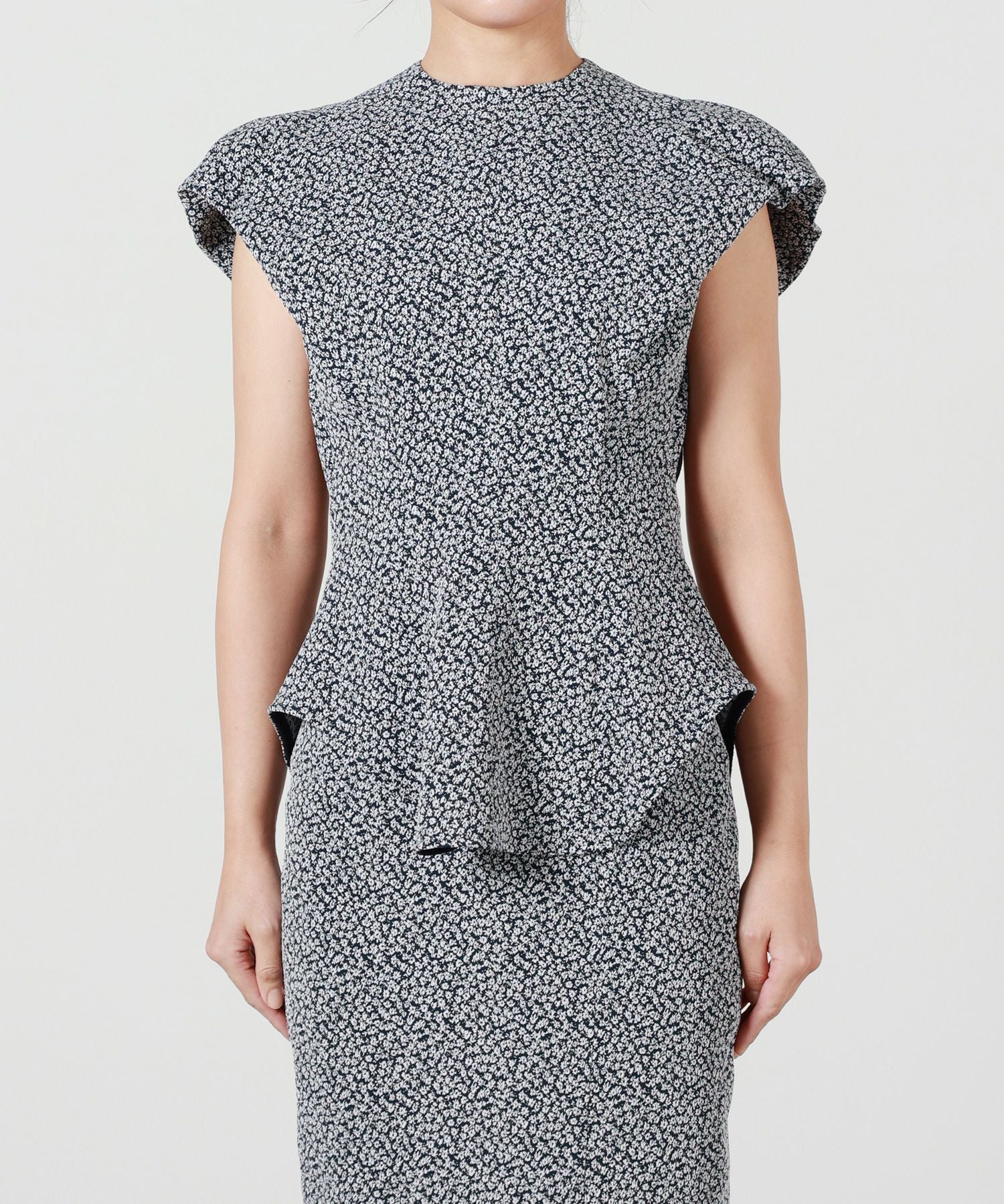 Mame Kurogouchi(マメ クロゴウチ)】 Micro Floral Jacquard Top