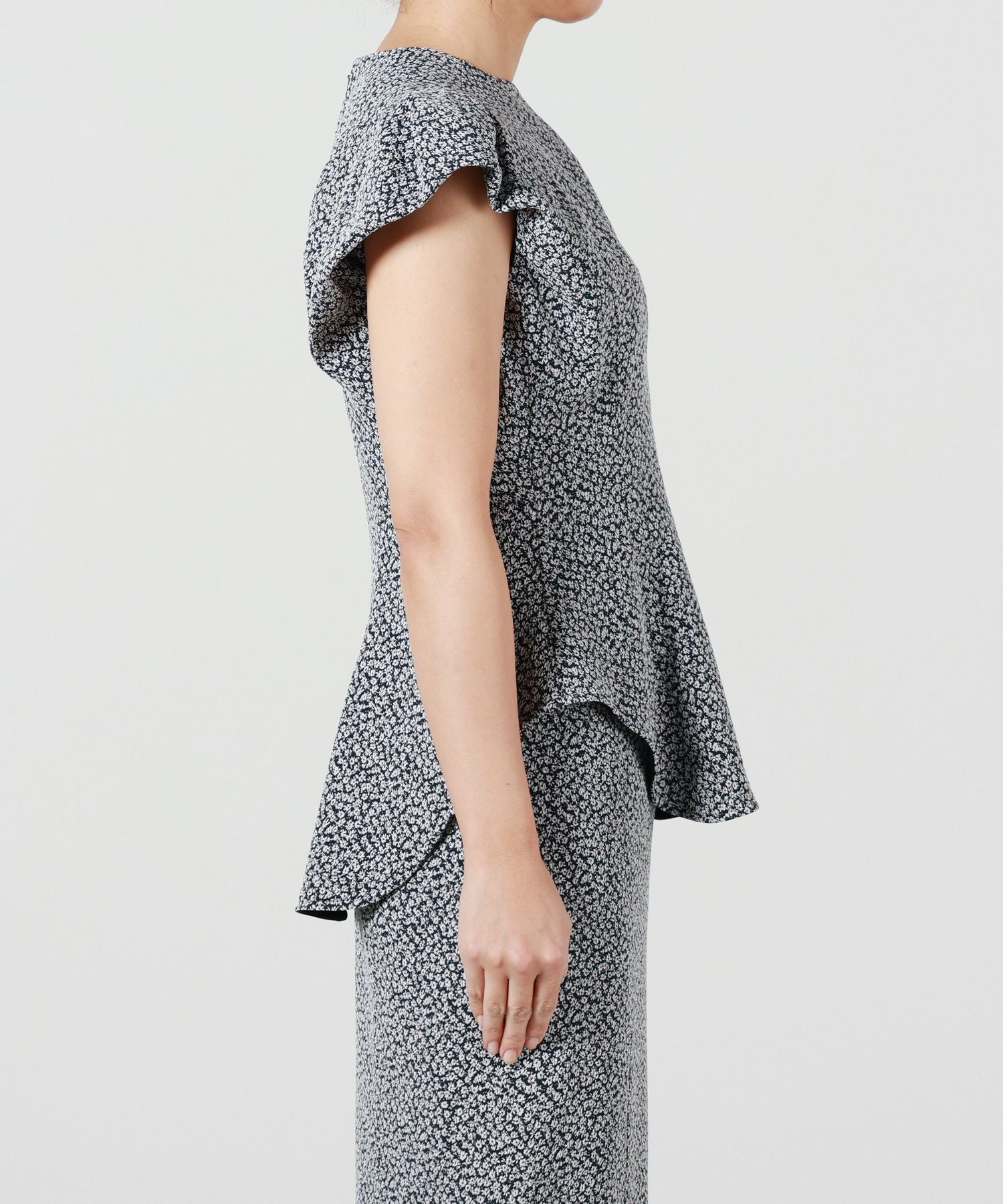Mame Kurogouchi(マメ クロゴウチ)】 Micro Floral Jacquard Top