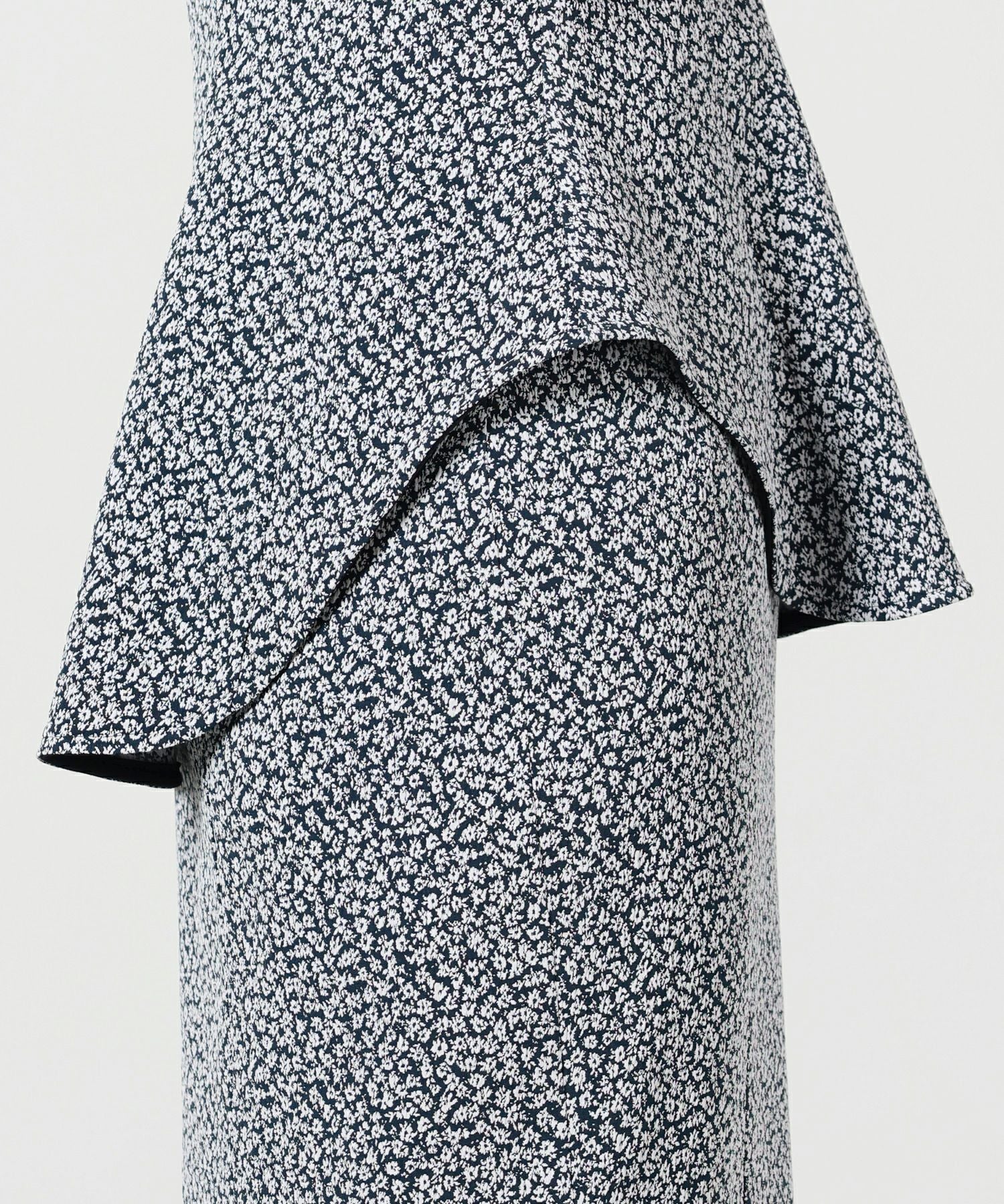 Mame Kurogouchi(マメ クロゴウチ)】 Micro Floral Jacquard Top