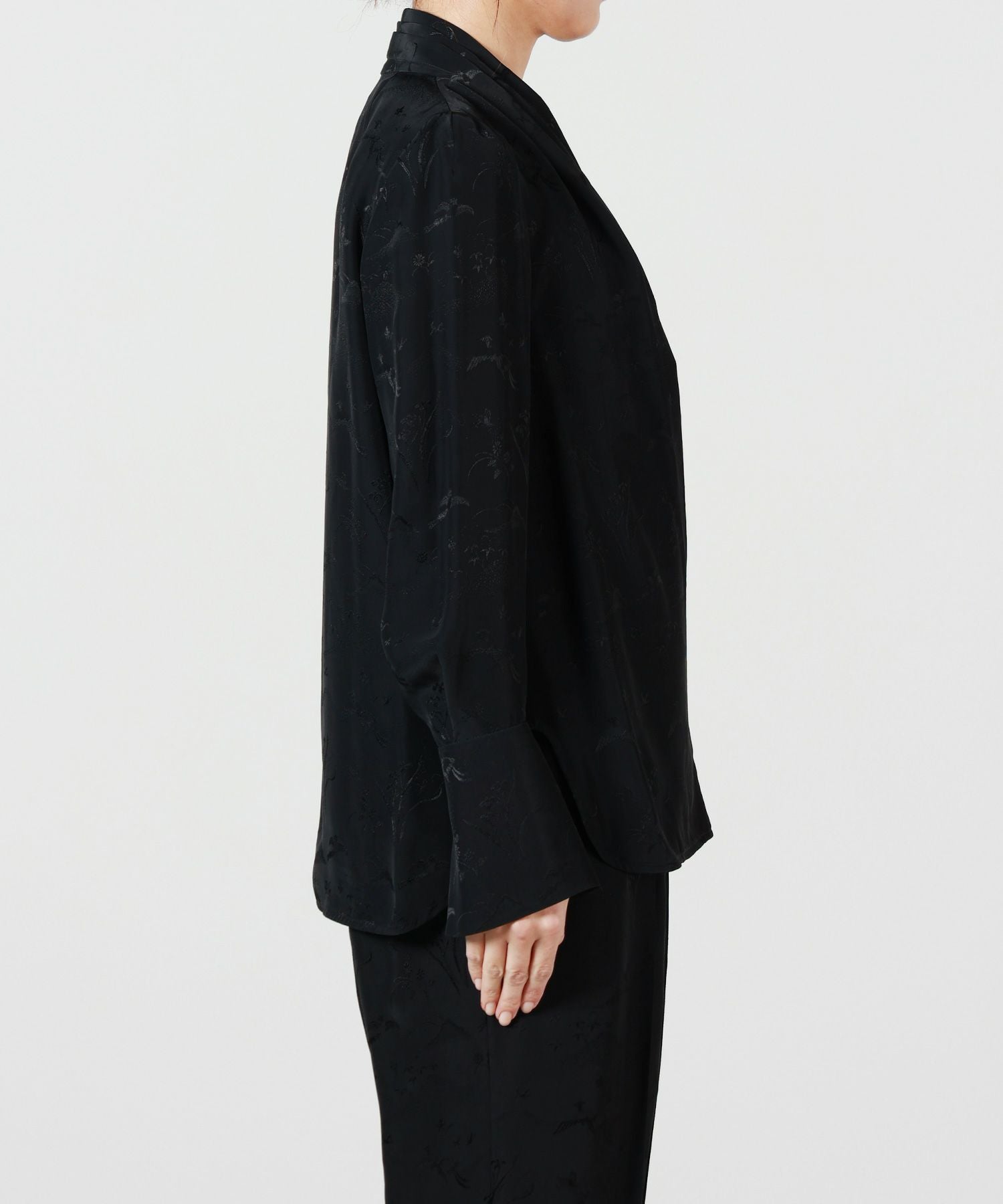Mame Kurogouchi(マメ クロゴウチ)】 Viscose Rayon Floral Jacquard