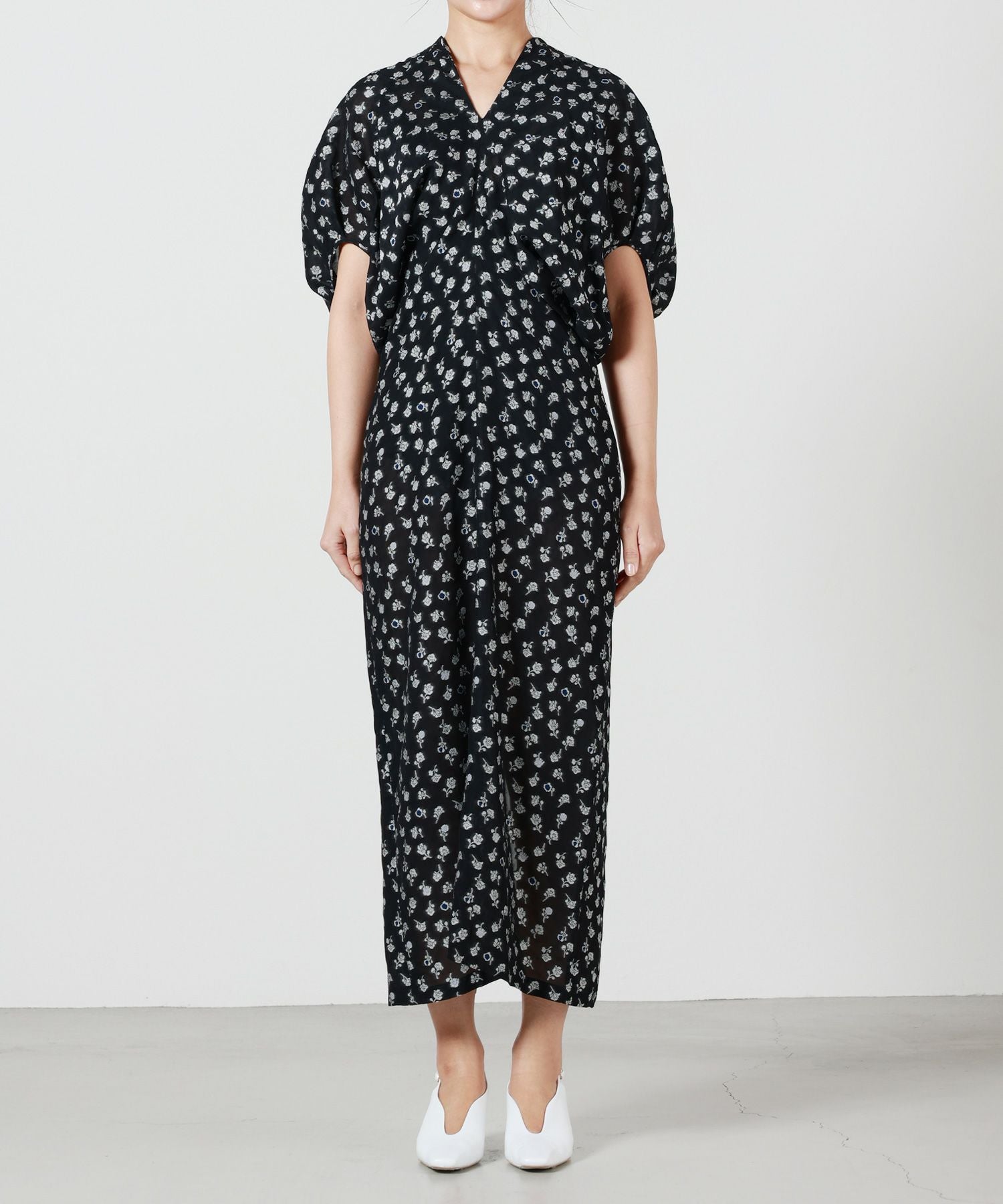 Mame Kurogouchi(マメ クロゴウチ)】 Floral Jacquard Volume Sleeves