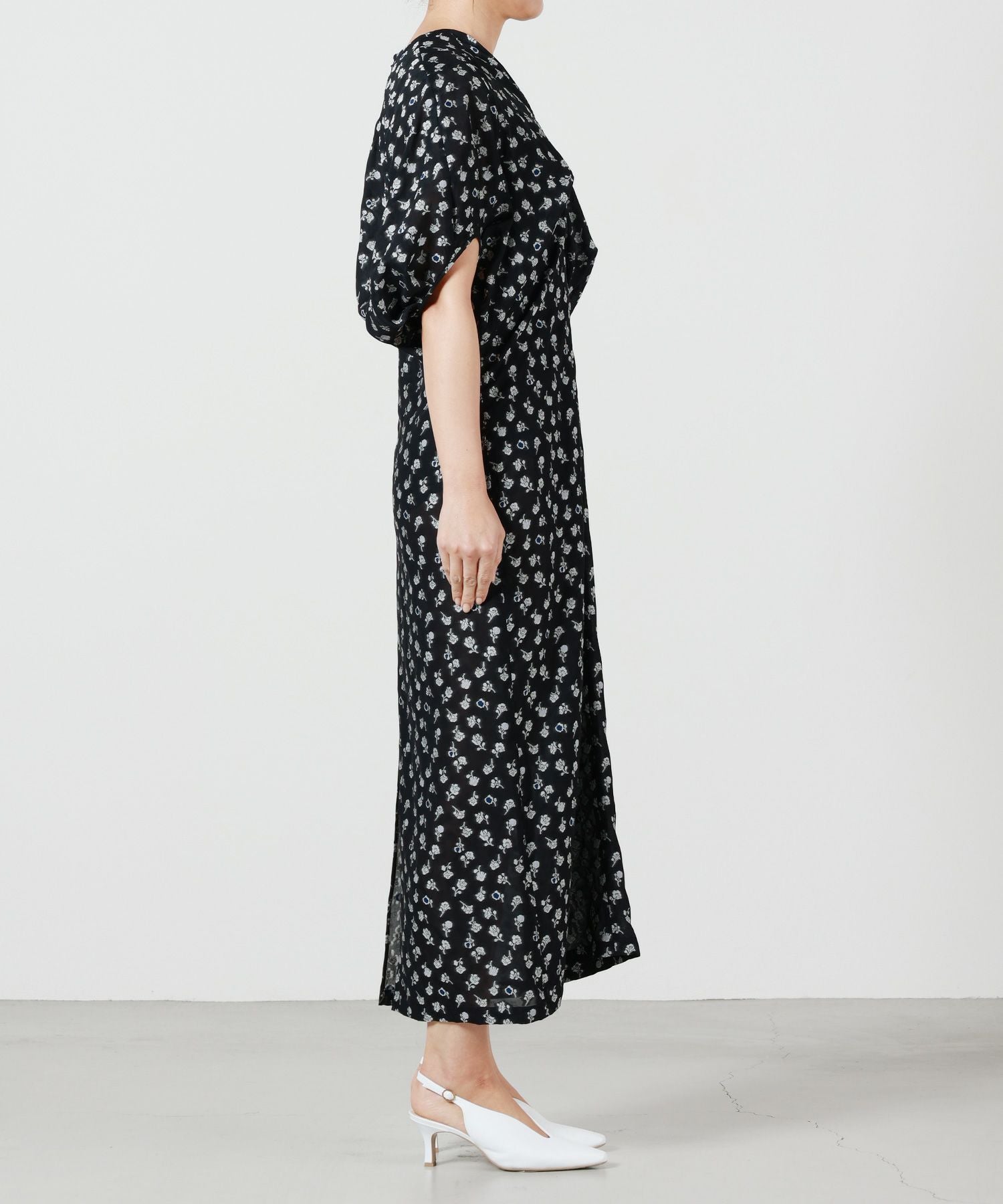 Mame Kurogouchi(マメ クロゴウチ)】 Floral Jacquard Volume Sleeves