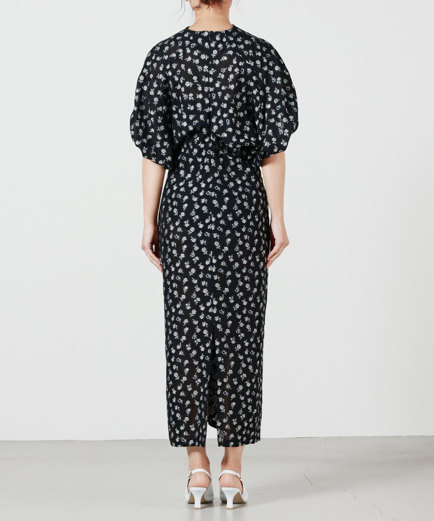 Mame Kurogouchi(マメ クロゴウチ)】 Floral Jacquard Volume Sleeves