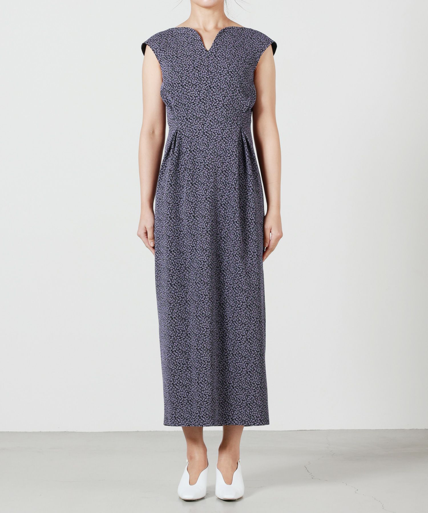 Mame Kurogouchi(マメ クロゴウチ)】 Micro Floral Jacquard Dress