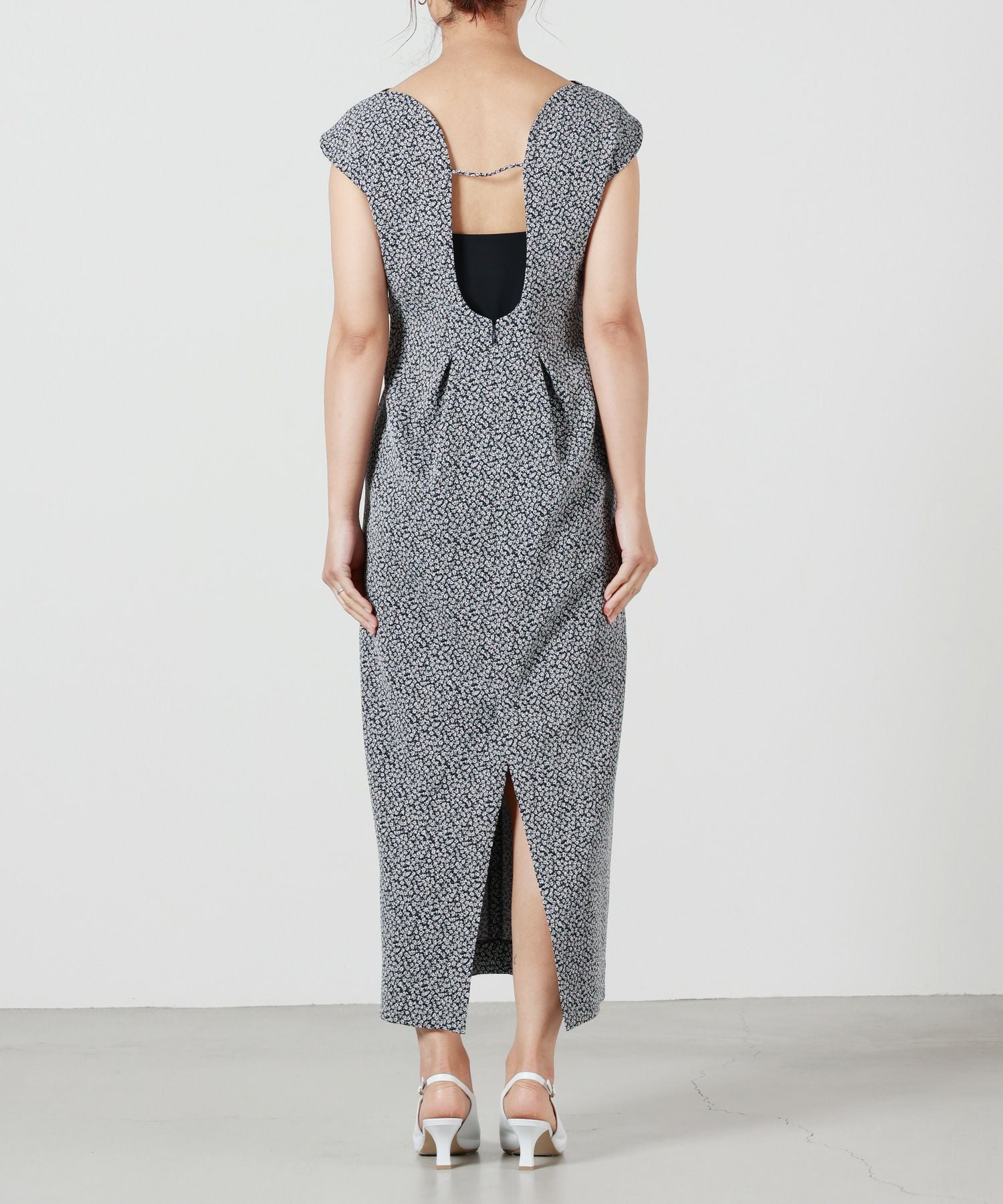 Mame Kurogouchi(マメ クロゴウチ)】 Micro Floral Jacquard Dress