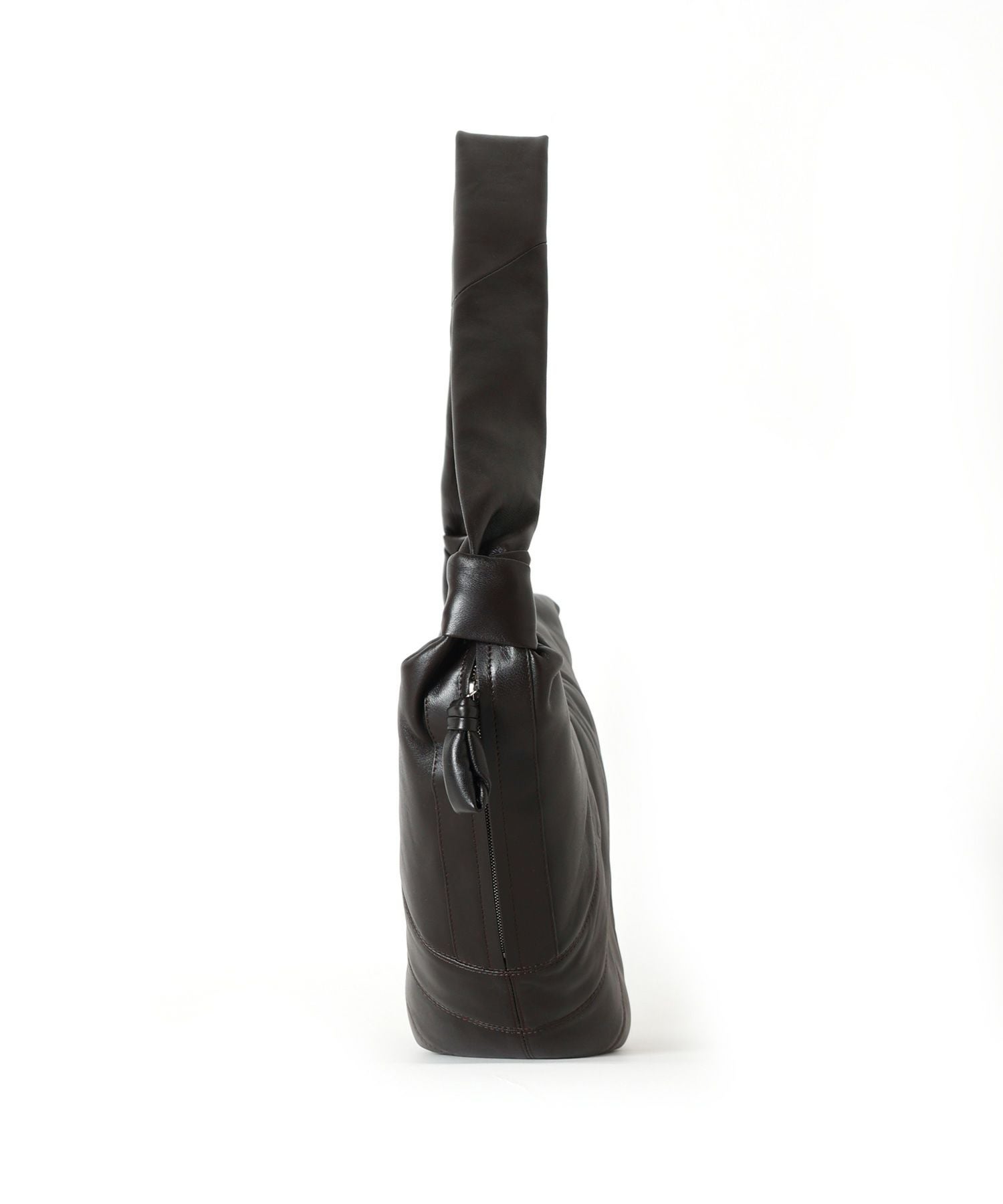 LEMAIRE(ルメール)】 LARGE CROISSANT BAG IN LEATHER｜PARIGOT ONLINE