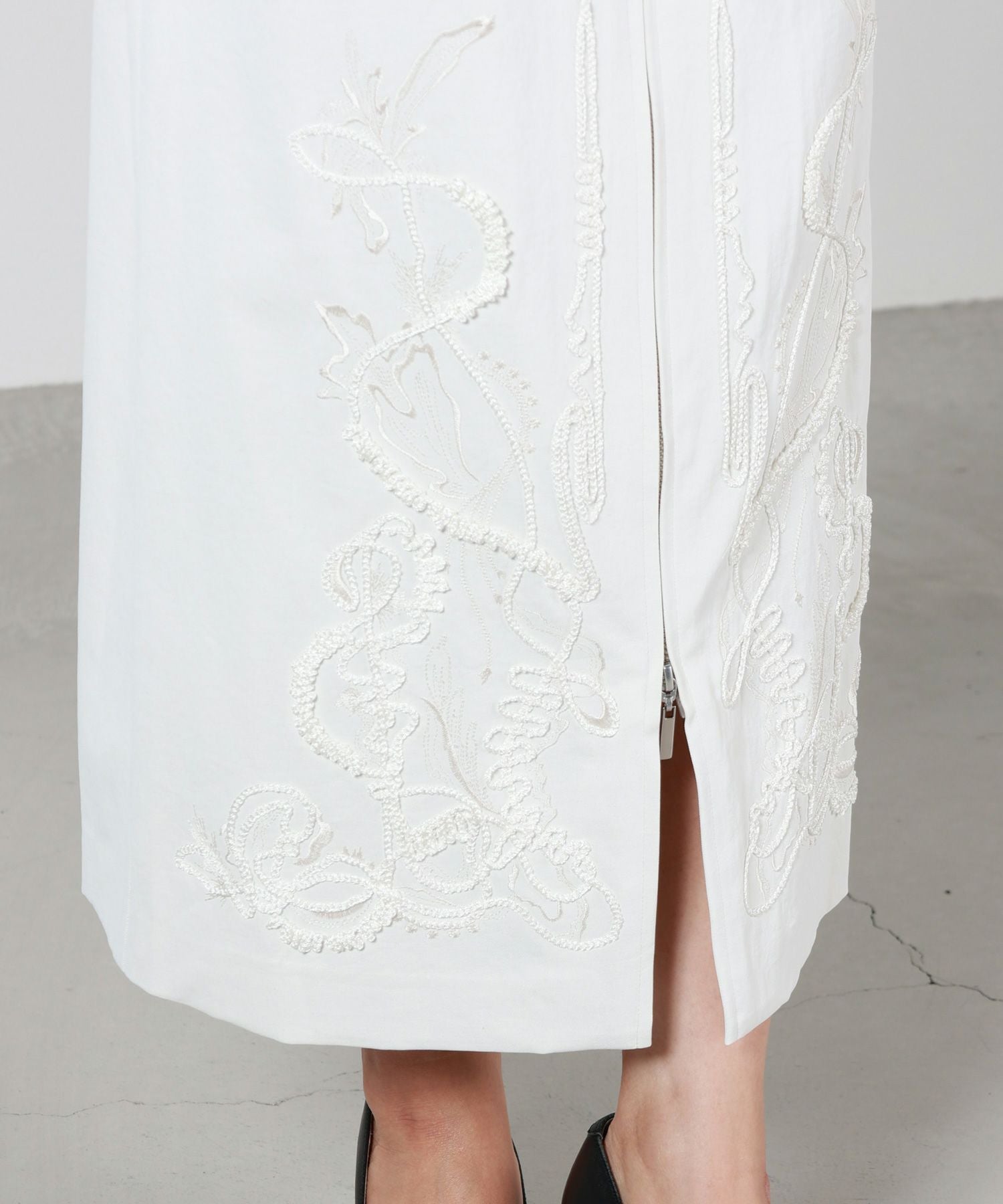 MURRAL(ミューラル)】 Cucurbita embroidered skirt｜PARIGOT ONLINE
