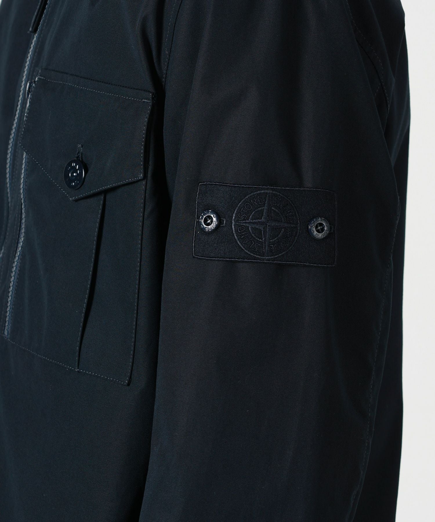 STONE ISLAND(ストーンアイランド)】 GHOST オーバージャケット