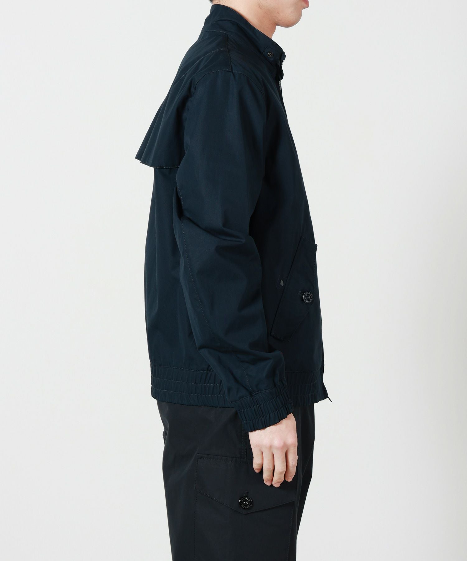 STONE ISLAND(ストーンアイランド)】 GHOST ボンバージャケット