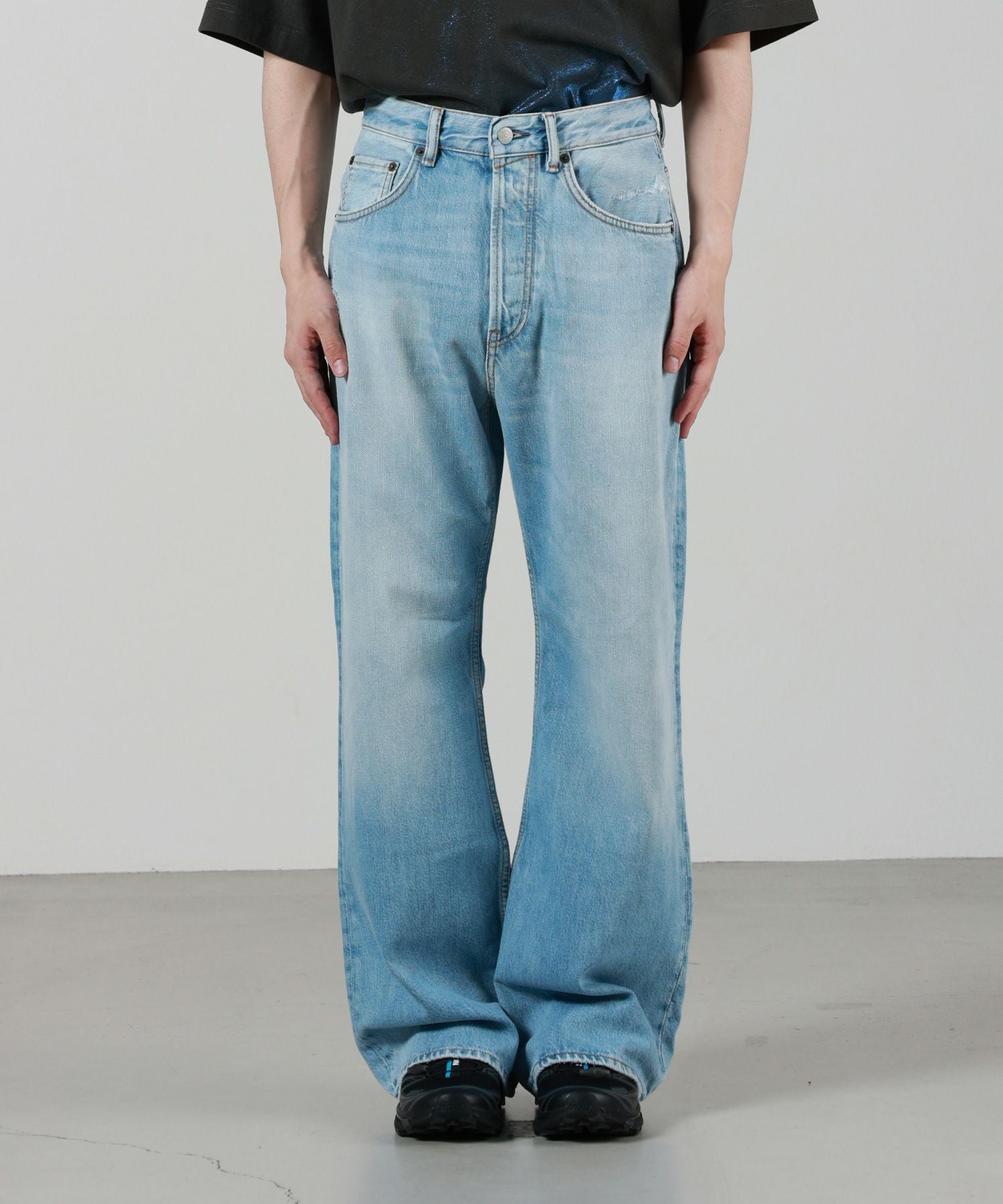Acne Studios(アクネストゥディオズ)】 REGULAR FIT JEANS - 2021M