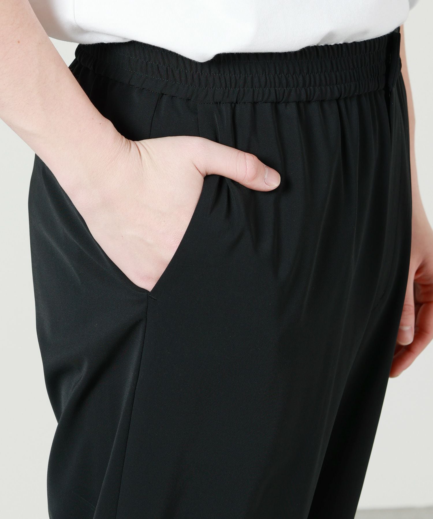 HYKE(ハイク)】 ≪Genderless≫STRETCH TAPERED PANTS｜PARIGOT ONLINE