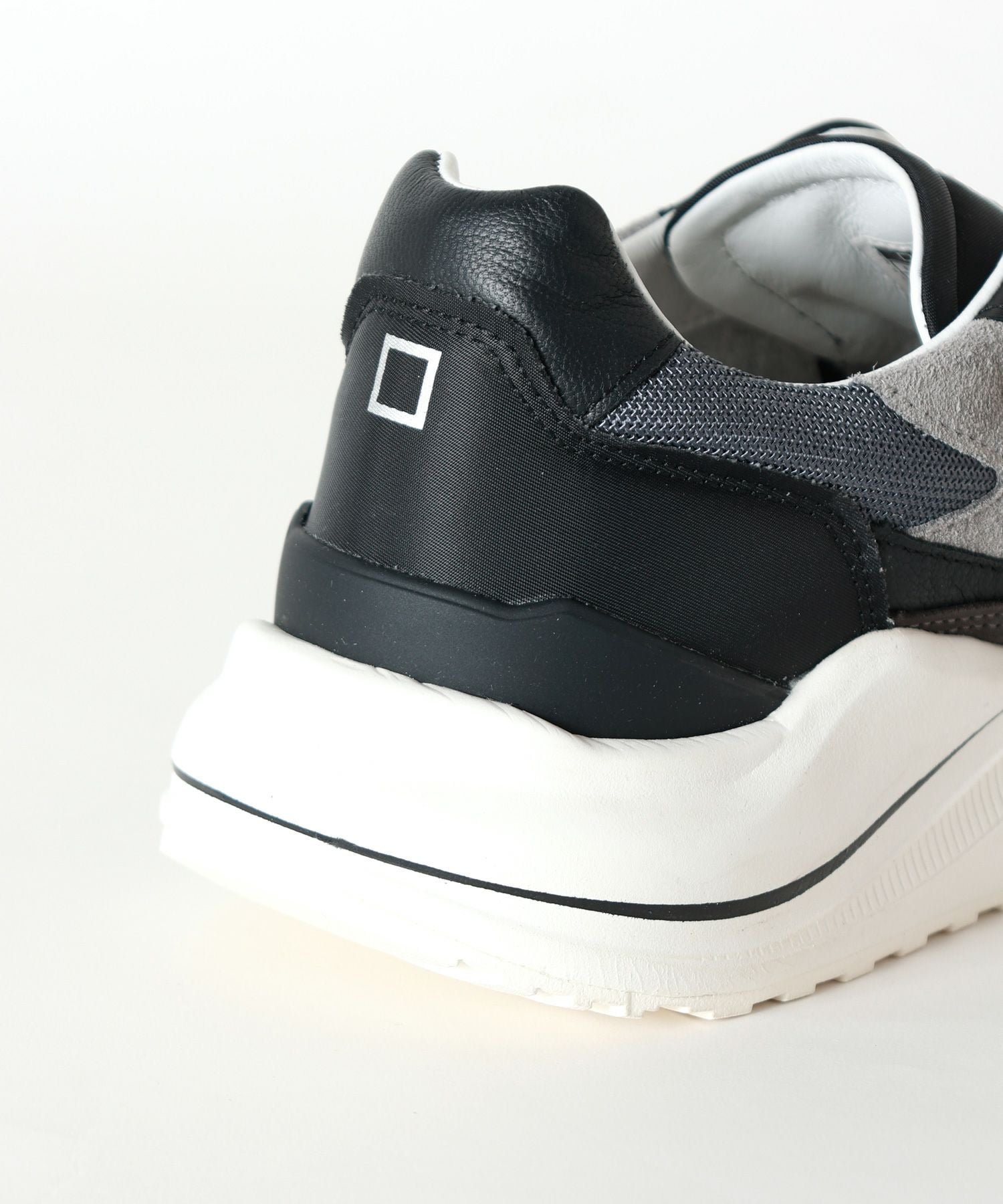 D.A.T.E.(デイト)】 FG PURE BLACK｜PARIGOT ONLINE（パリゴオンライン）