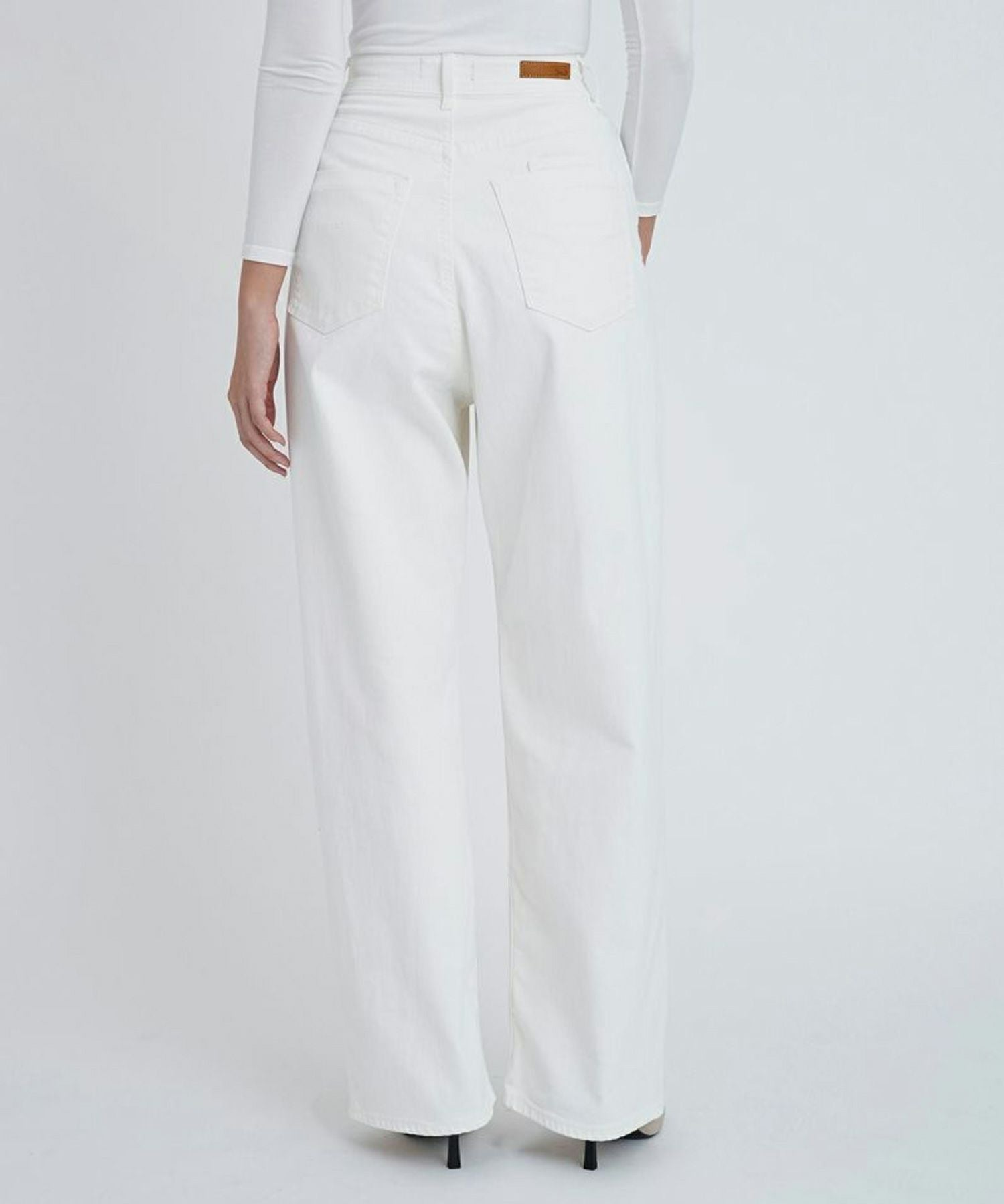 YANUK(ヤヌーク)】 Really Light ルーズストレート JOAN｜PARIGOT