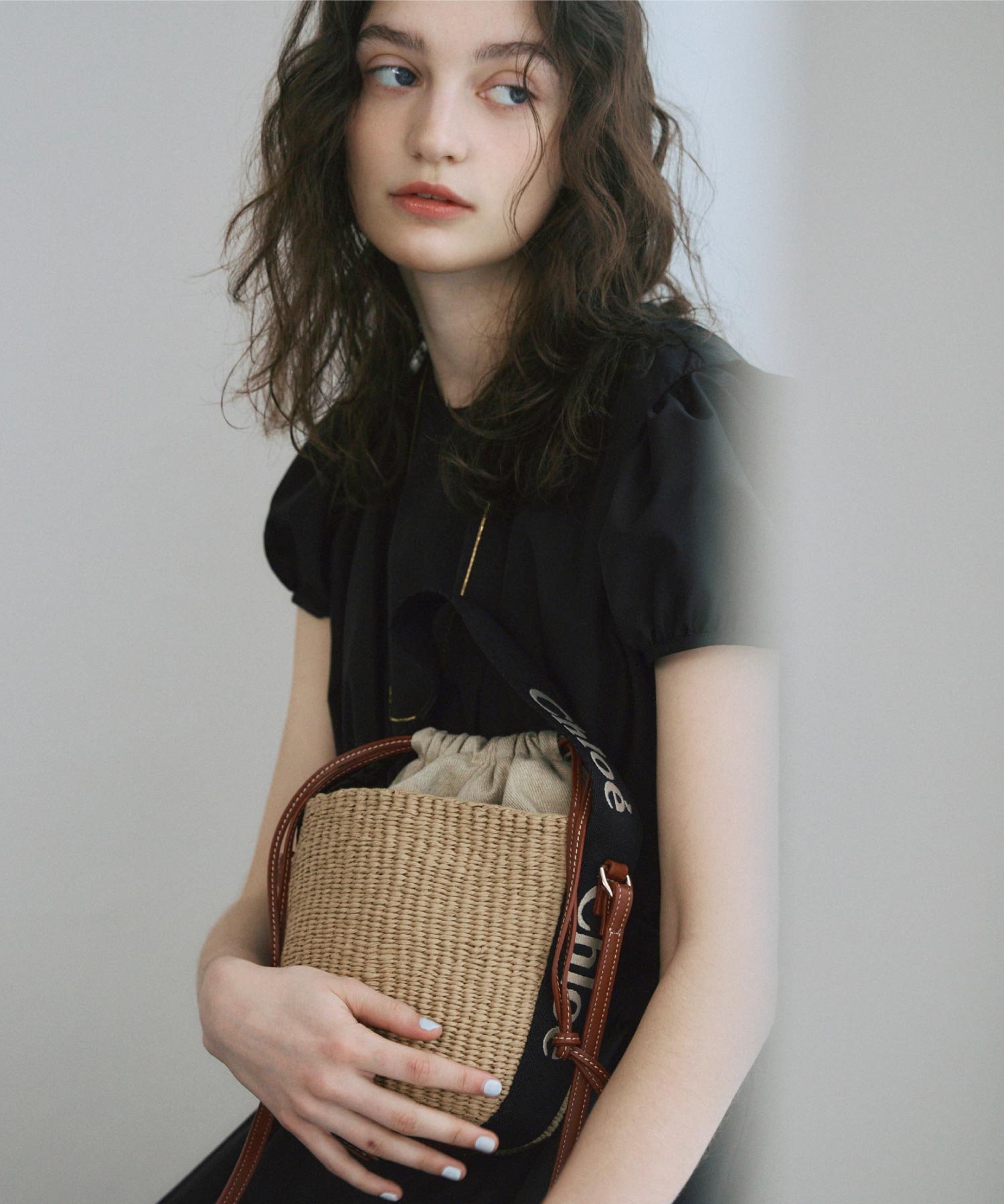 Chloe(クロエ)】 Woodyスモールバスケットバッグ｜PARIGOT ONLINE