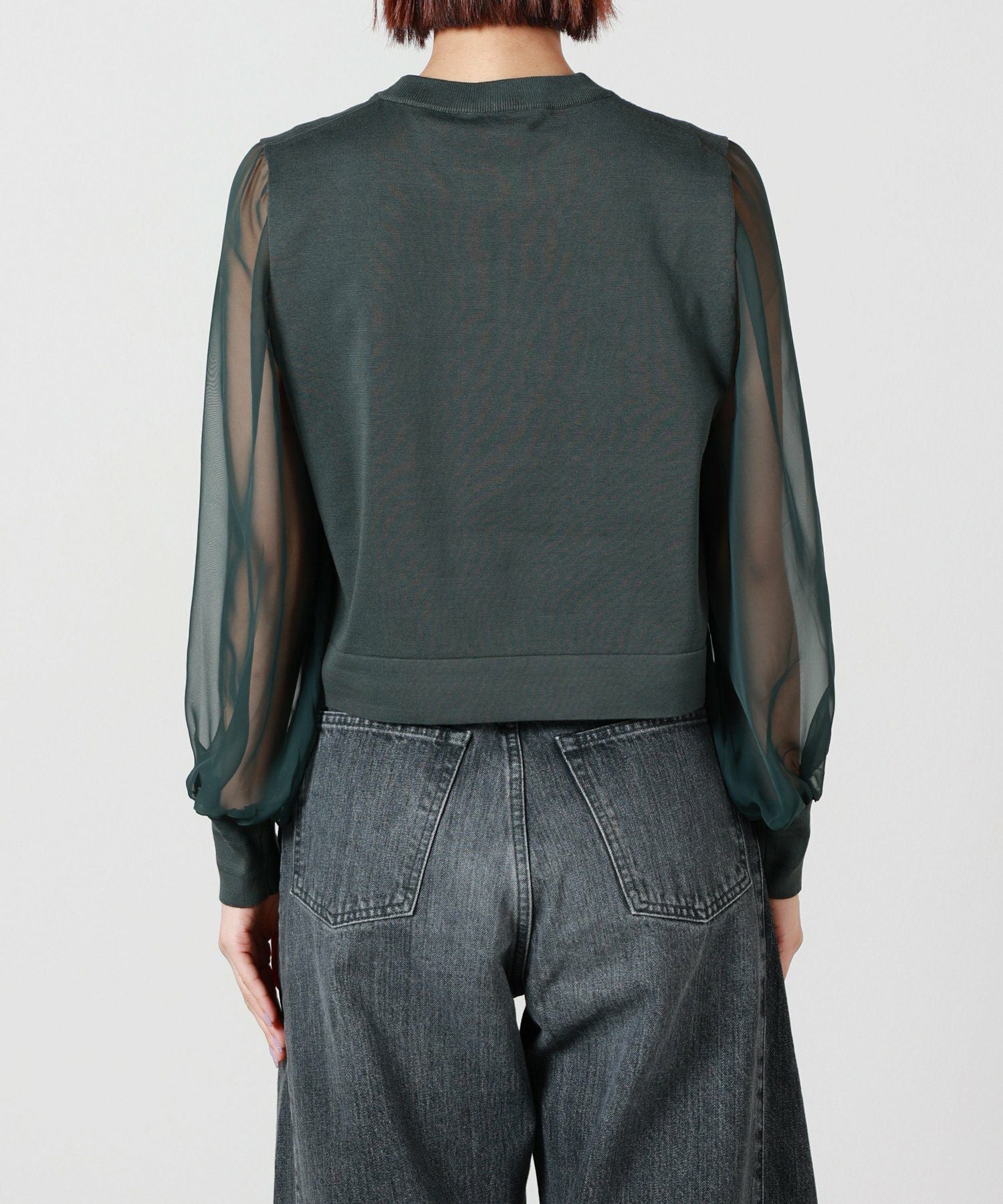 HYKE(ハイク)】 CREW NECK CROPPED SWEATER WITH SHEER SLEEVE