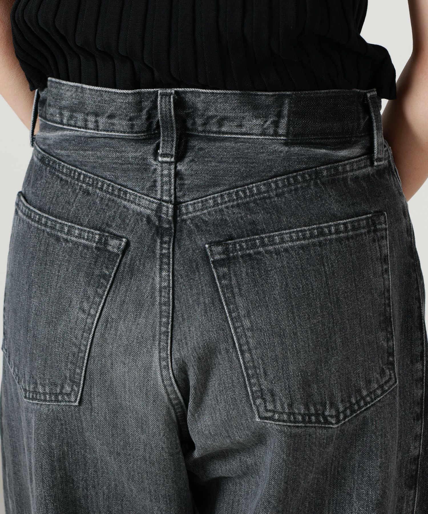 HYKE(ハイク)】 DENIM BARREL LEG JEANS｜PARIGOT ONLINE（パリゴ