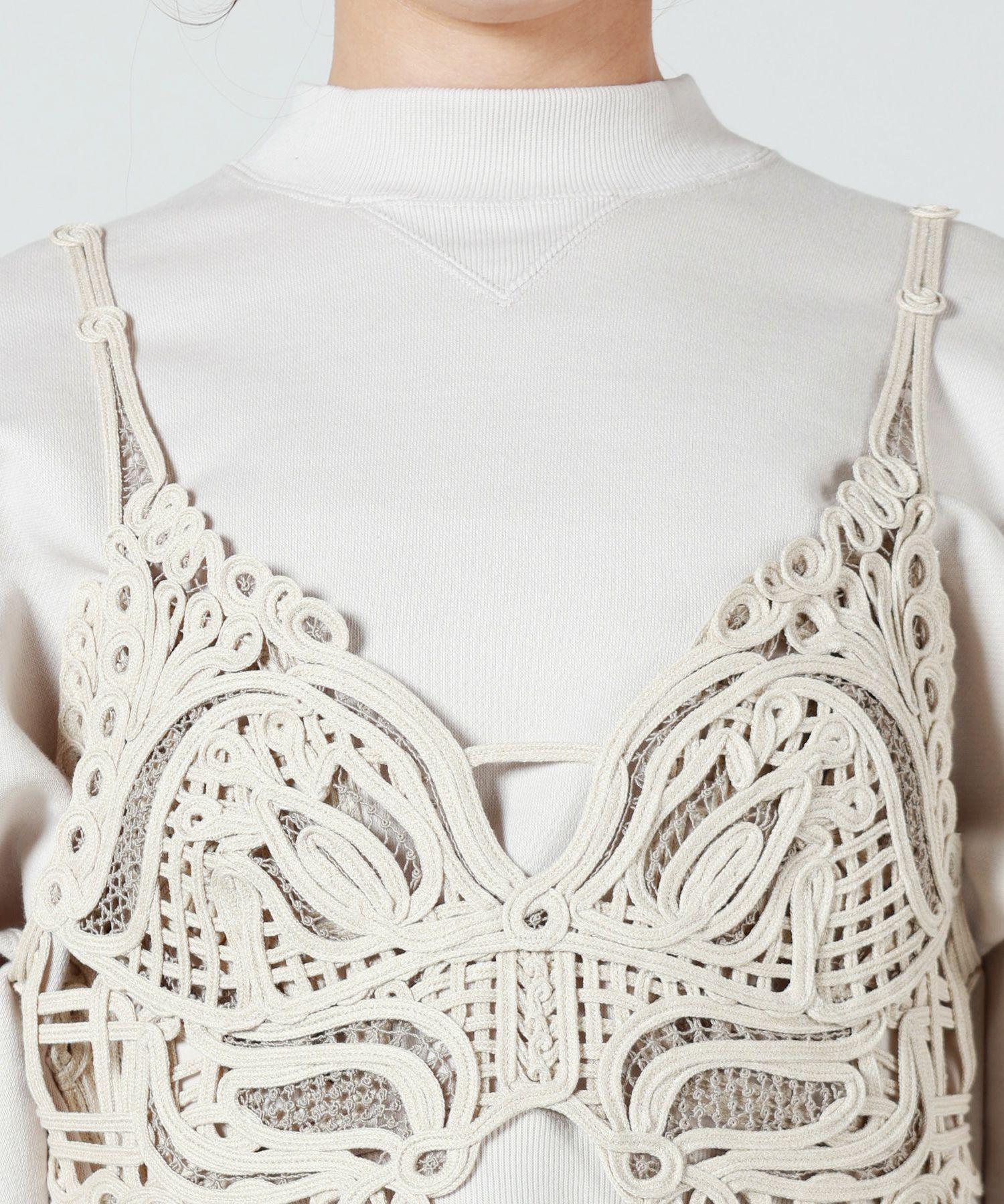 Mame Kurogouchi(マメ クロゴウチ)】 Cording Embroidery Vest