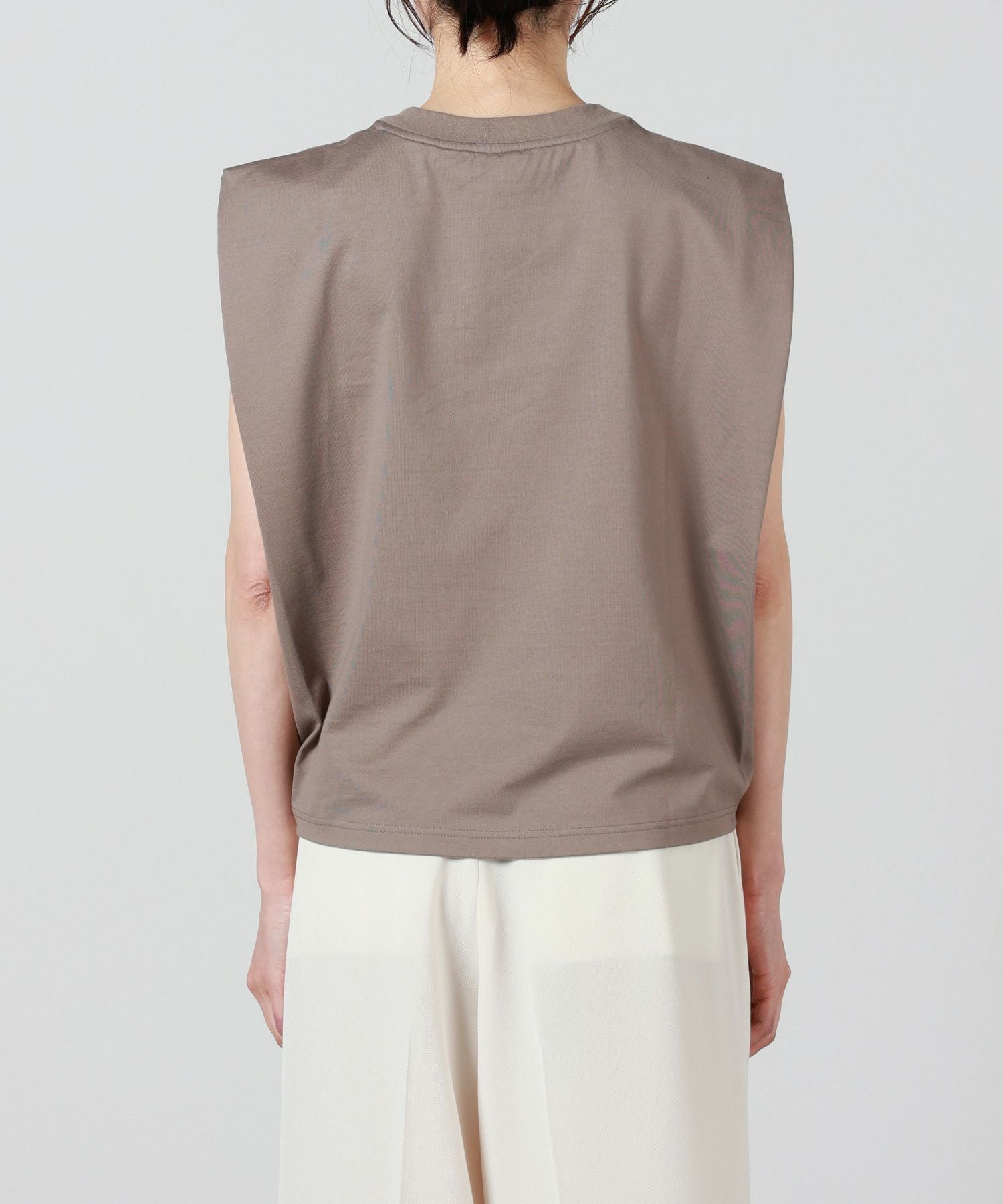 【新品未使用】HYKEハイク REGULARFIT Tシャツ　ベージュ HYKE(ハイク)】 SLEEVELESS TEE｜PARIGOT ONLINE（パリゴオンライン）
