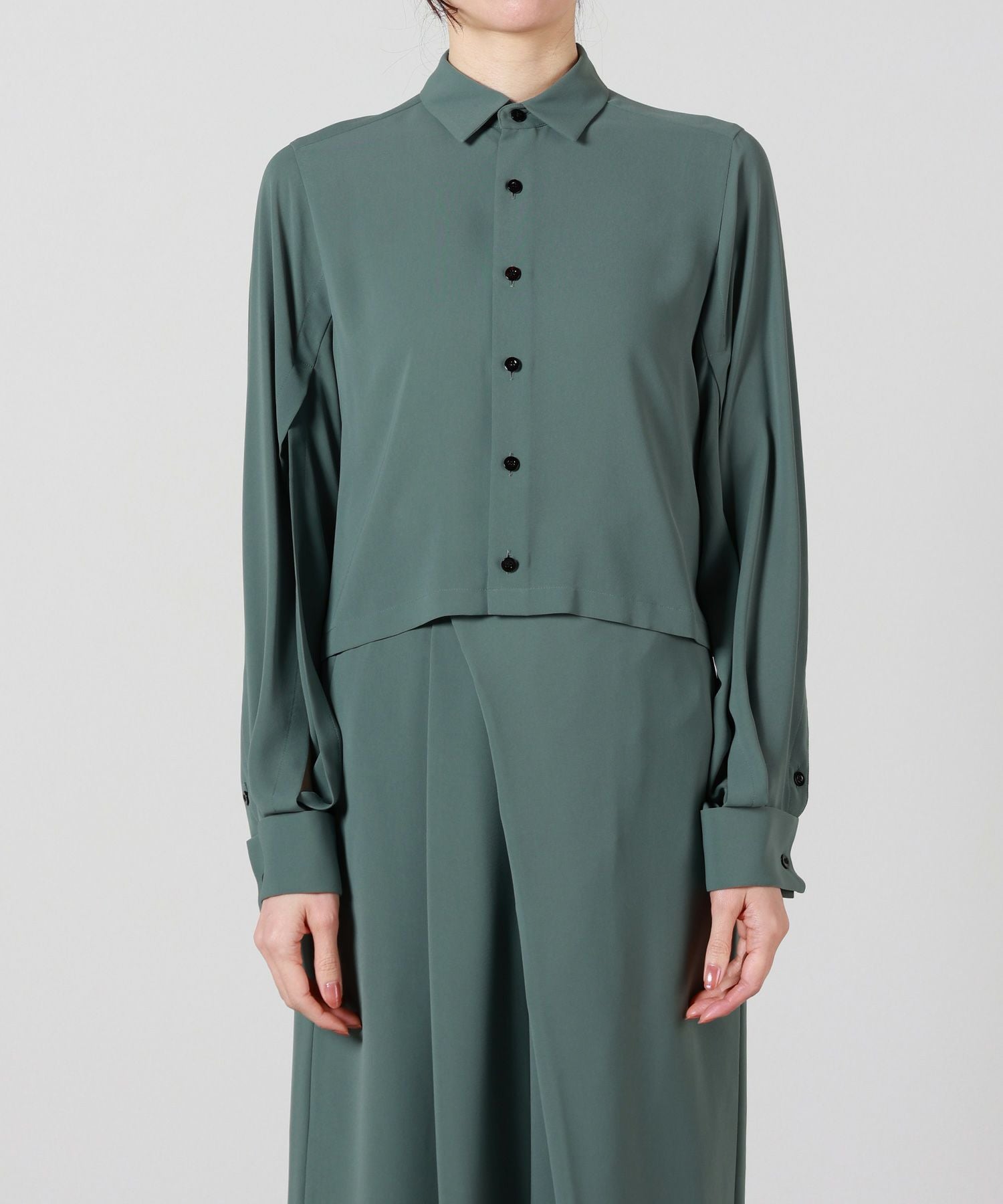 HYKE(ハイク)】 TAP CROPPED SHIRT｜PARIGOT ONLINE（パリゴオンライン）