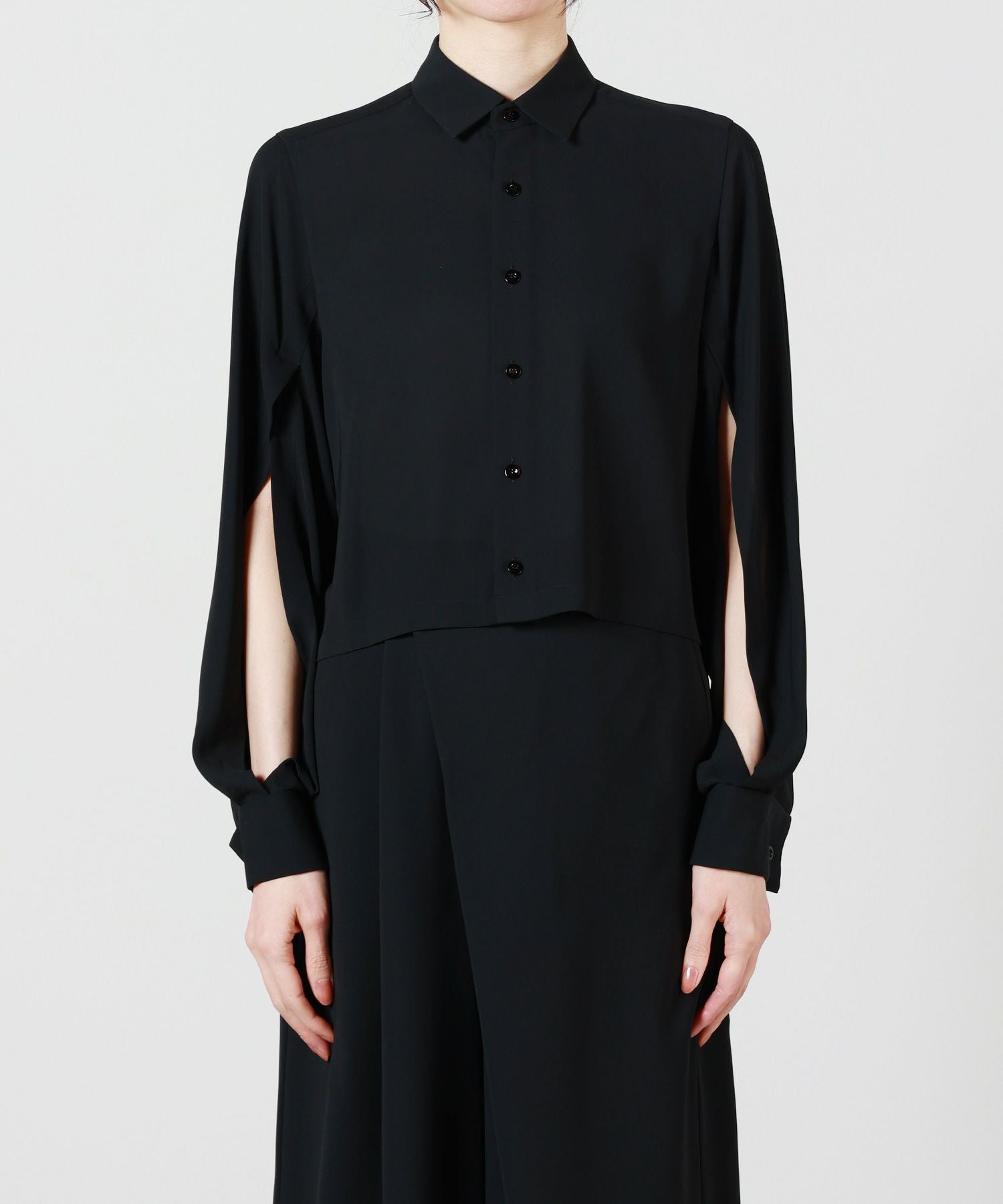 HYKE(ハイク)】 TAP CROPPED SHIRT｜PARIGOT ONLINE（パリゴオンライン）