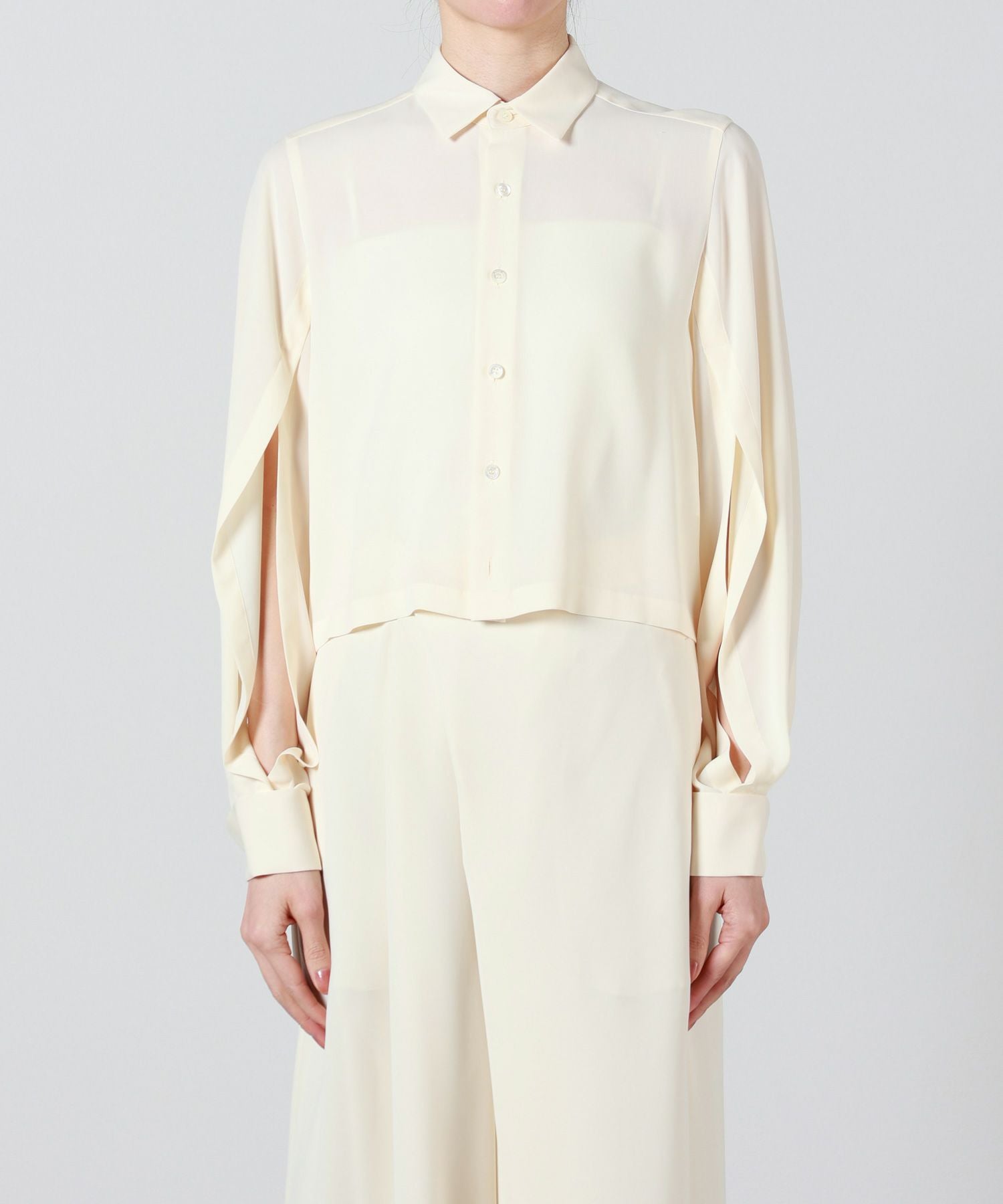 HYKE(ハイク)】 TAP CROPPED SHIRT｜PARIGOT ONLINE（パリゴオンライン）