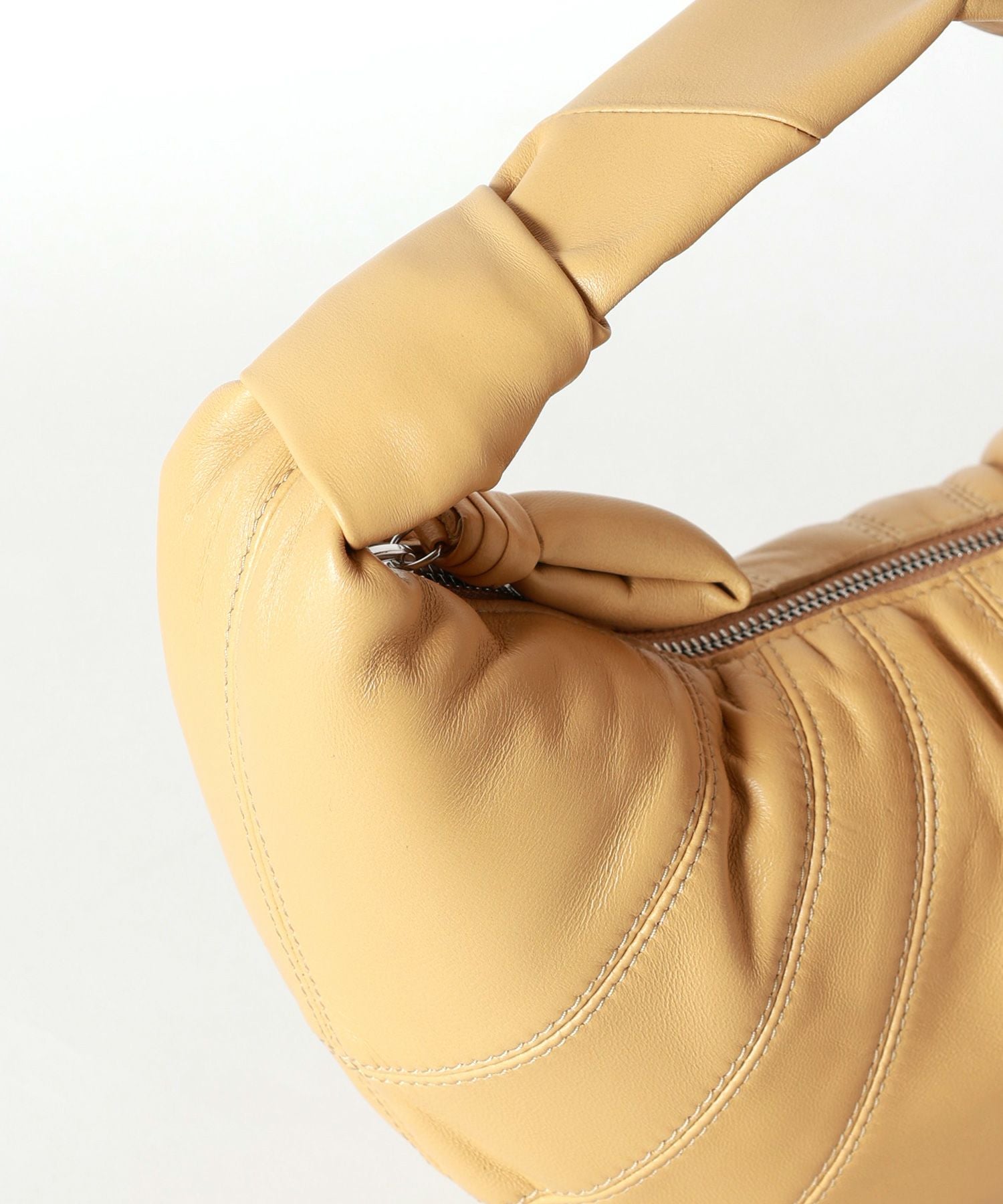 LEMAIRE(ルメール)】 MINI FORTUNE CROISSANT BAG IN LEATHER｜PARIGOT