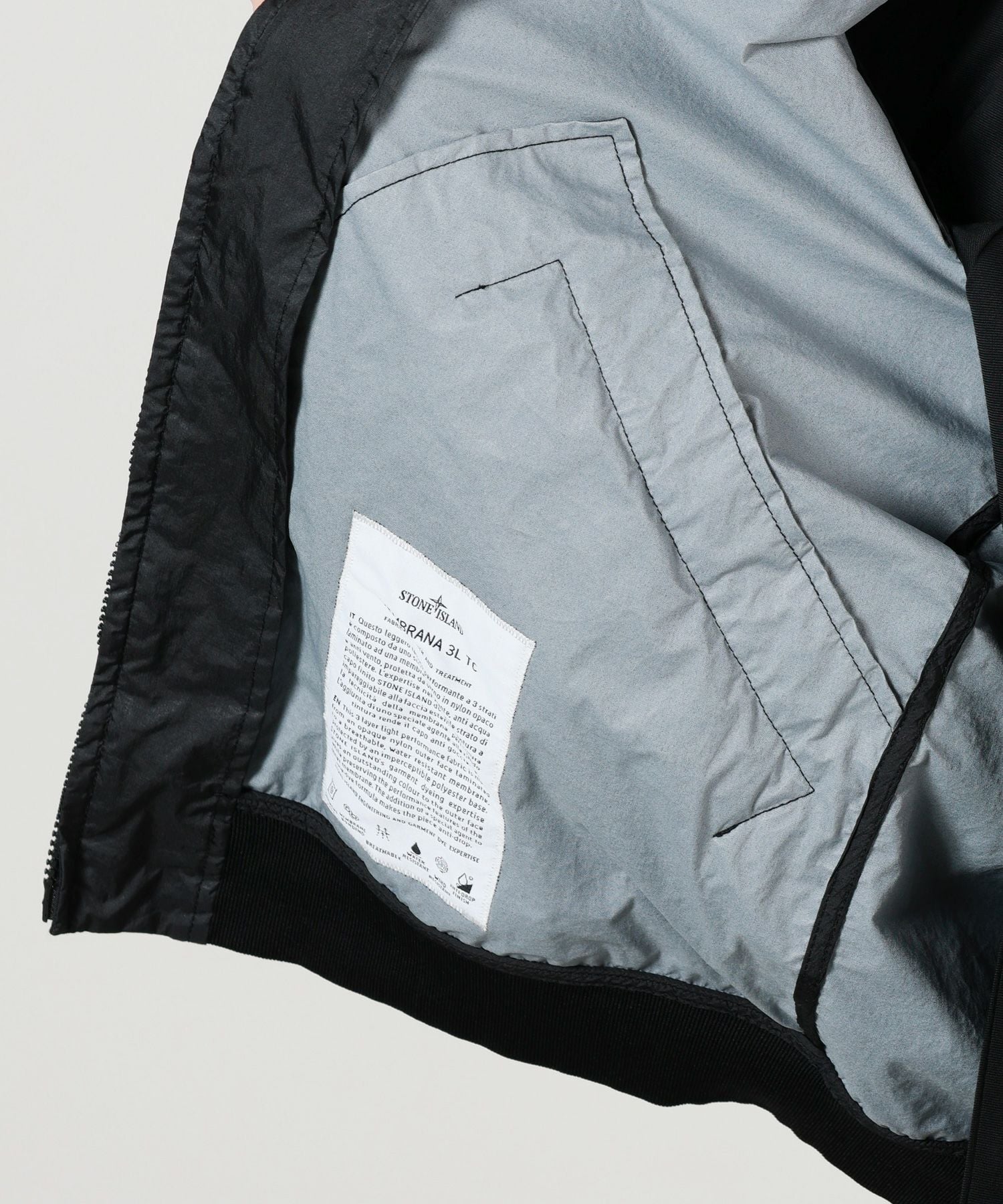 STONE ISLAND(ストーンアイランド)】 MA-1型 ボンバージャケット