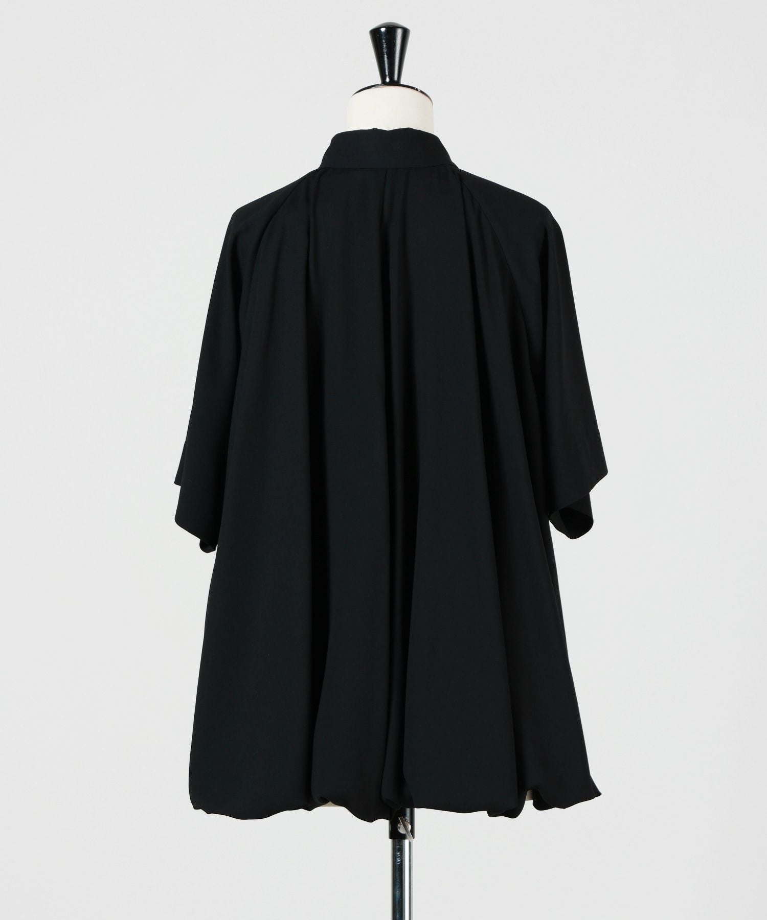 ENFOLD(エンフォルド)】 BALLOON HALF-SLEEVE BLOUSE｜PARIGOT ONLINE