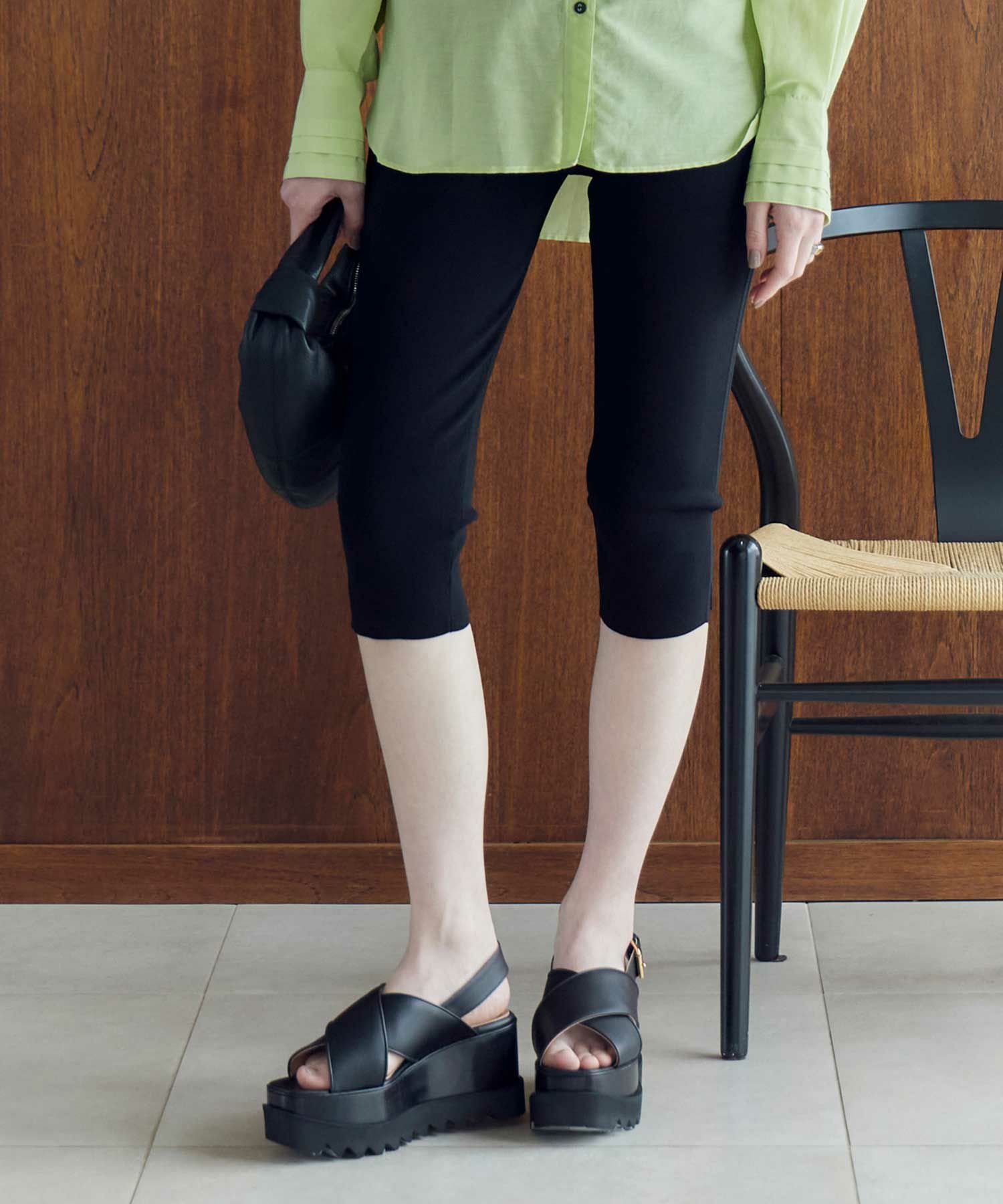 トーテム TOTEME ジャージーニット カプリパンツ レギンス S / 超美品 TOTEME(トーテム)】 Compact knit capri trousers｜PARIGOT ONLINE