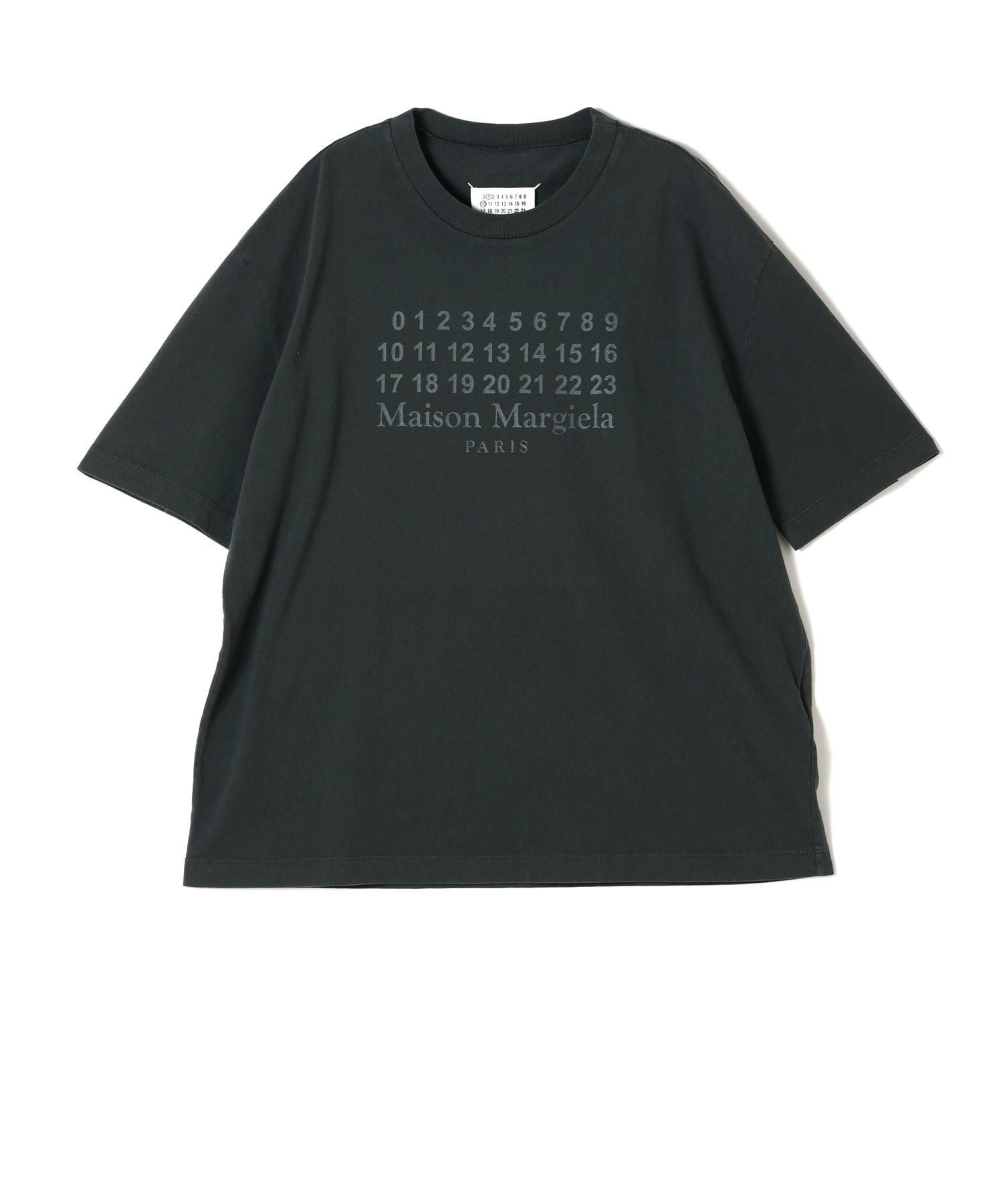 Maison Margiela(メゾンマルジェラ)】 ナンバリングロゴ Tシャツ