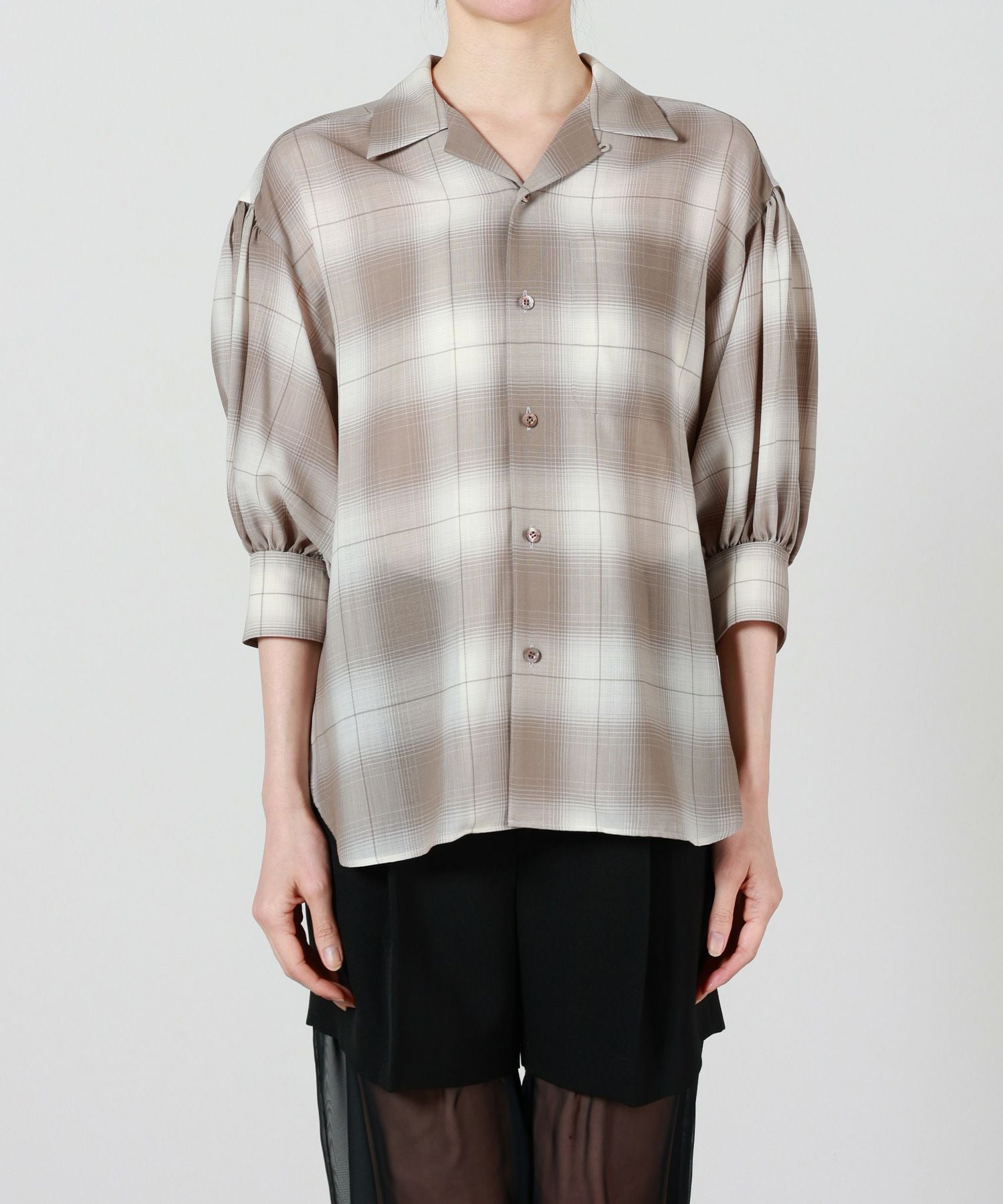 HYKE(ハイク)】 T/W OMBRE CHECK BALLOON SLEEVE BLOUSE｜PARIGOT