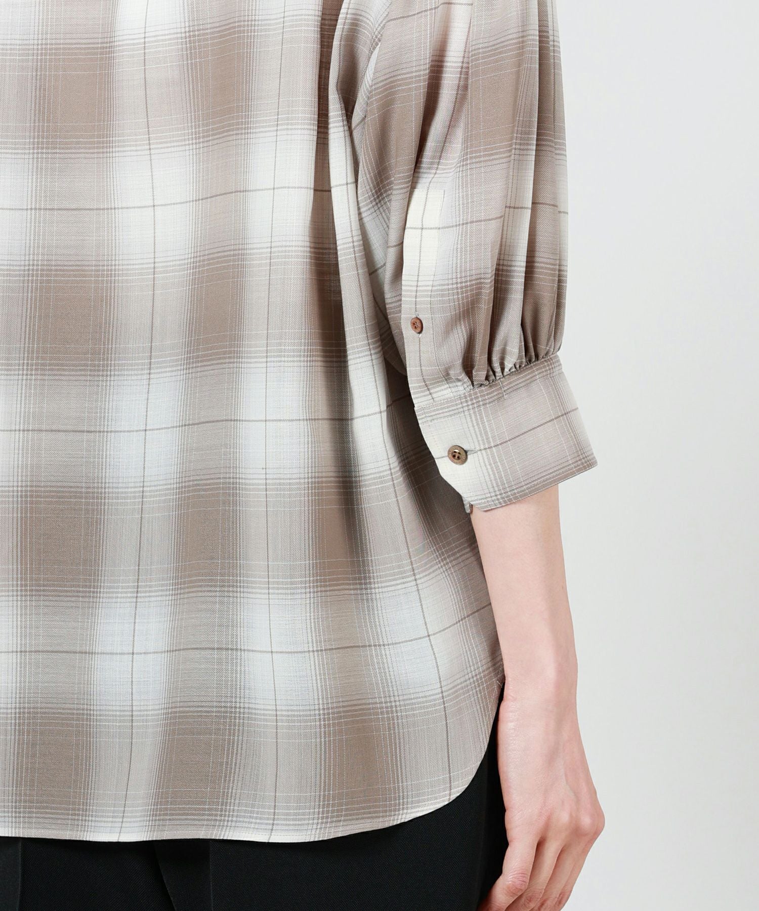 HYKE / ハイク | 2025SS | CHECK BALLOON SLEEVE BLOUSE チェック バルーンスリーブ ブラウス | 1 | ベージュ | レディース T／W OMBRE CHECK BALLOON SLEEVE