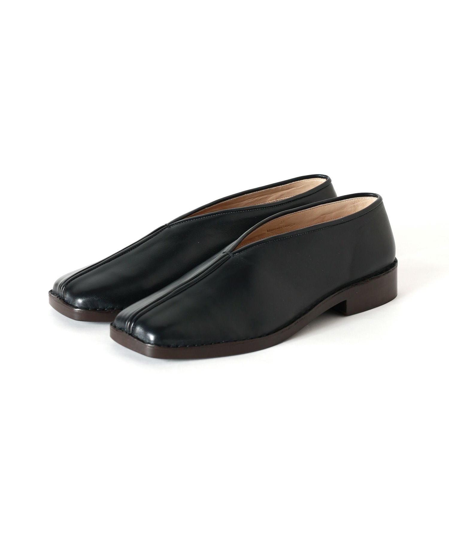 LEMAIRE FLAT PIPED SLIPPERS ルメール サイズ44 Flat Piped Slippers in Black
