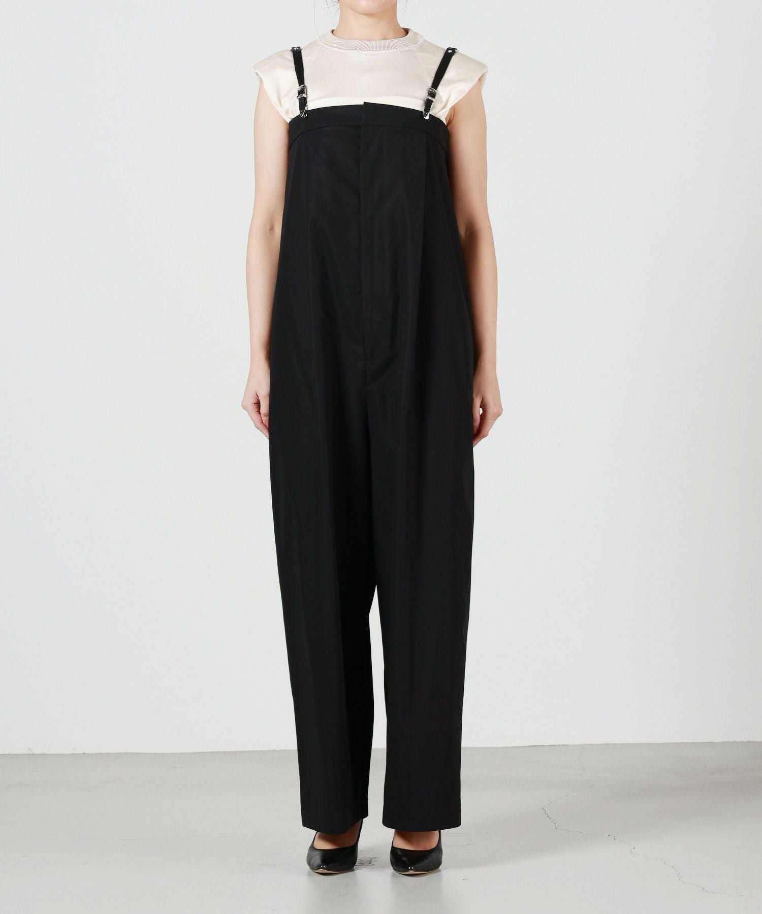 TOGA PULLA(トーガプルラ)】 HIGH TWIST TWILL JUMPSUIT｜PARIGOT