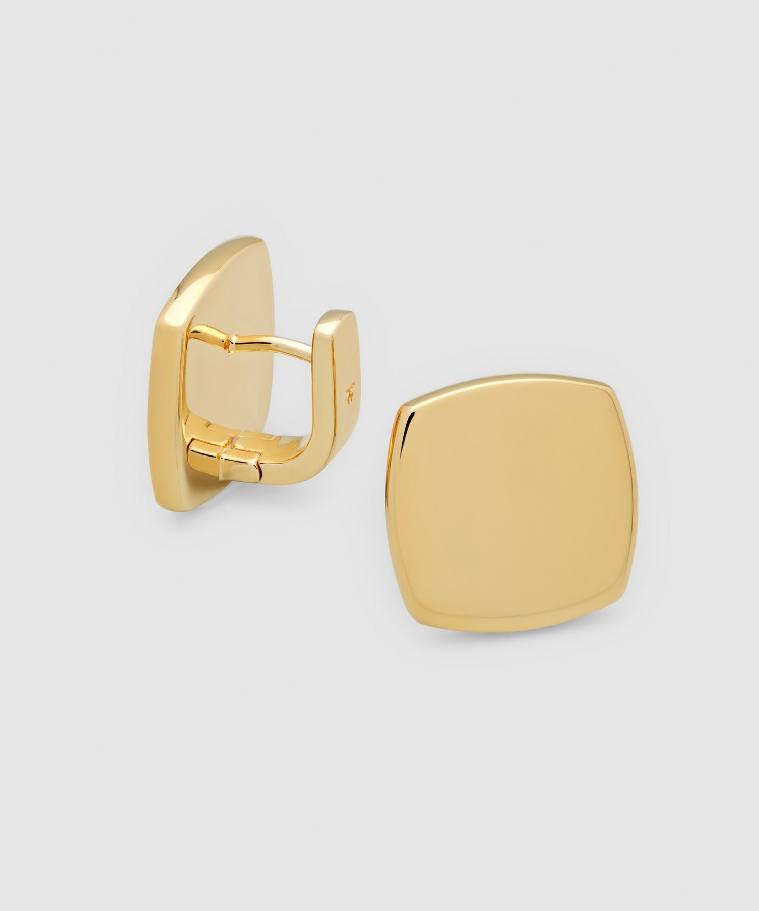 ▪︎ 【TOM WOOD】Umi Studs Small Gold ピアス　※片耳 TOM WOOD(トムウッド)】 Umi Studs Small Gold ピアス｜PARIGOT ONLINE