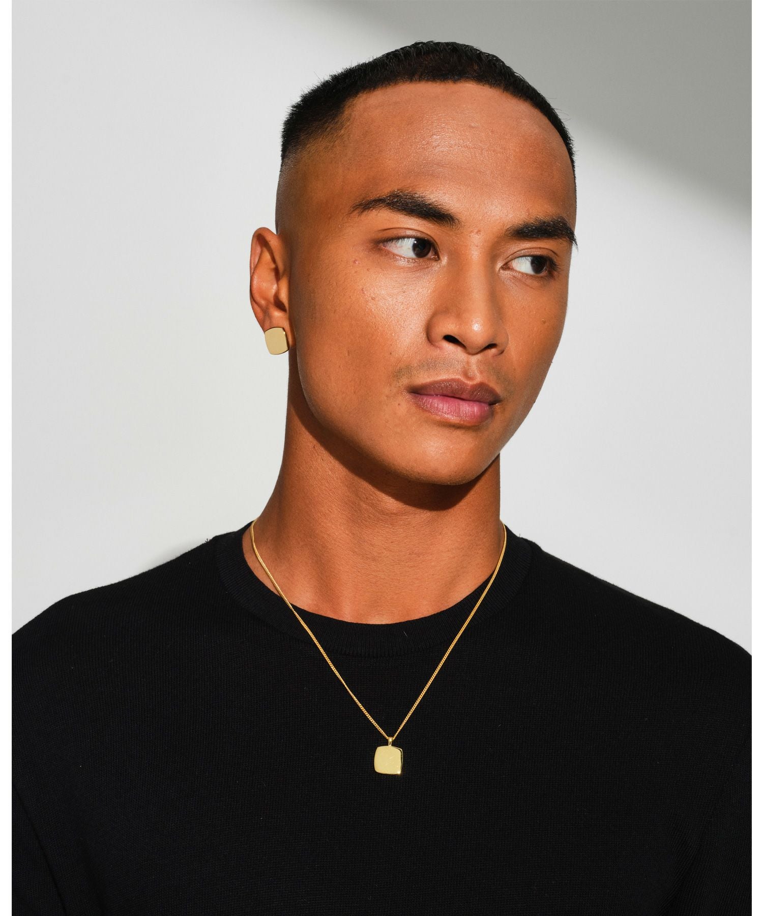TOM WOOD(トムウッド)】 Umi Studs Small Gold ピアス｜PARIGOT ONLINE