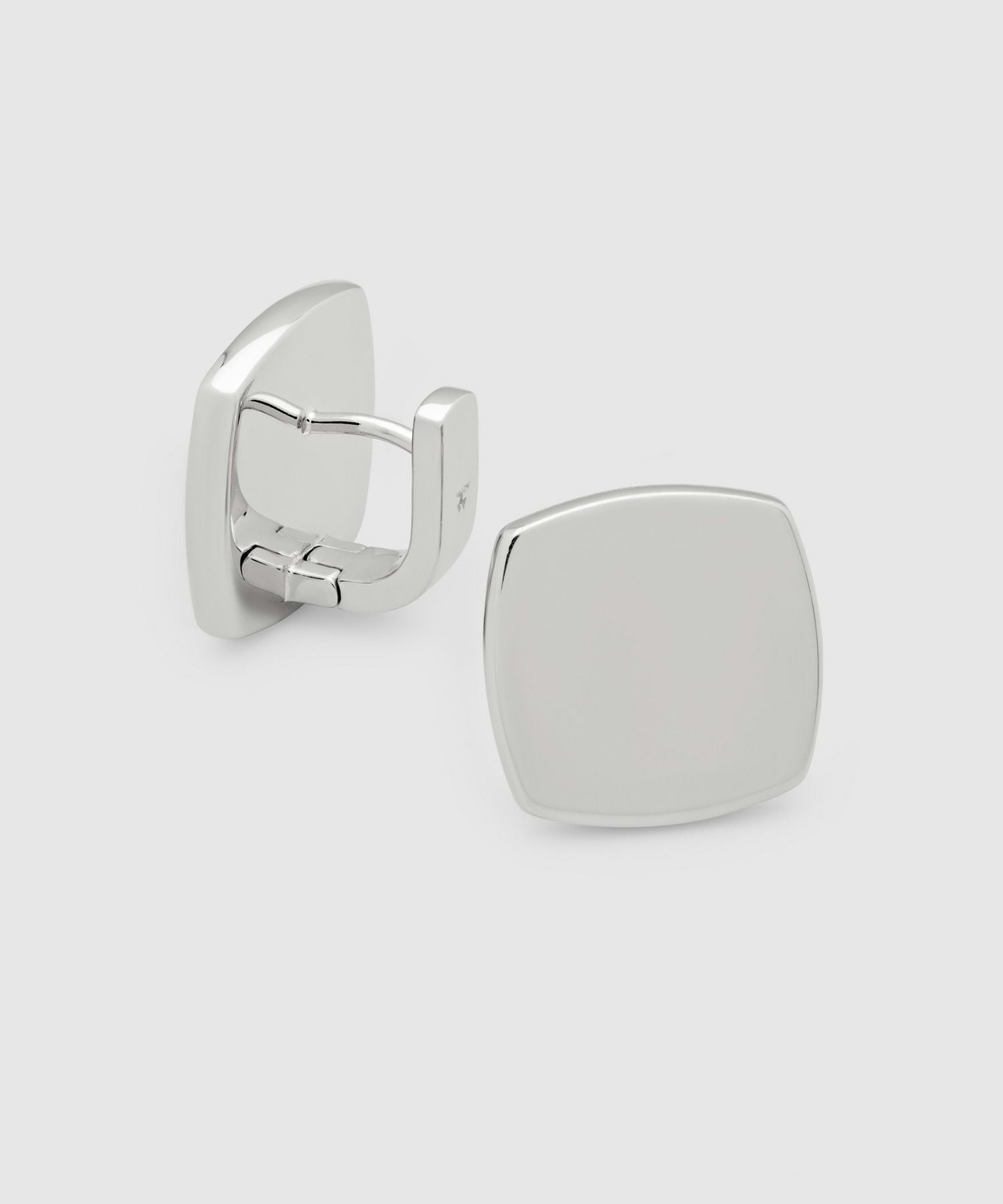 TOM WOOD(トムウッド)】 Umi Studs Small ピアス｜PARIGOT ONLINE