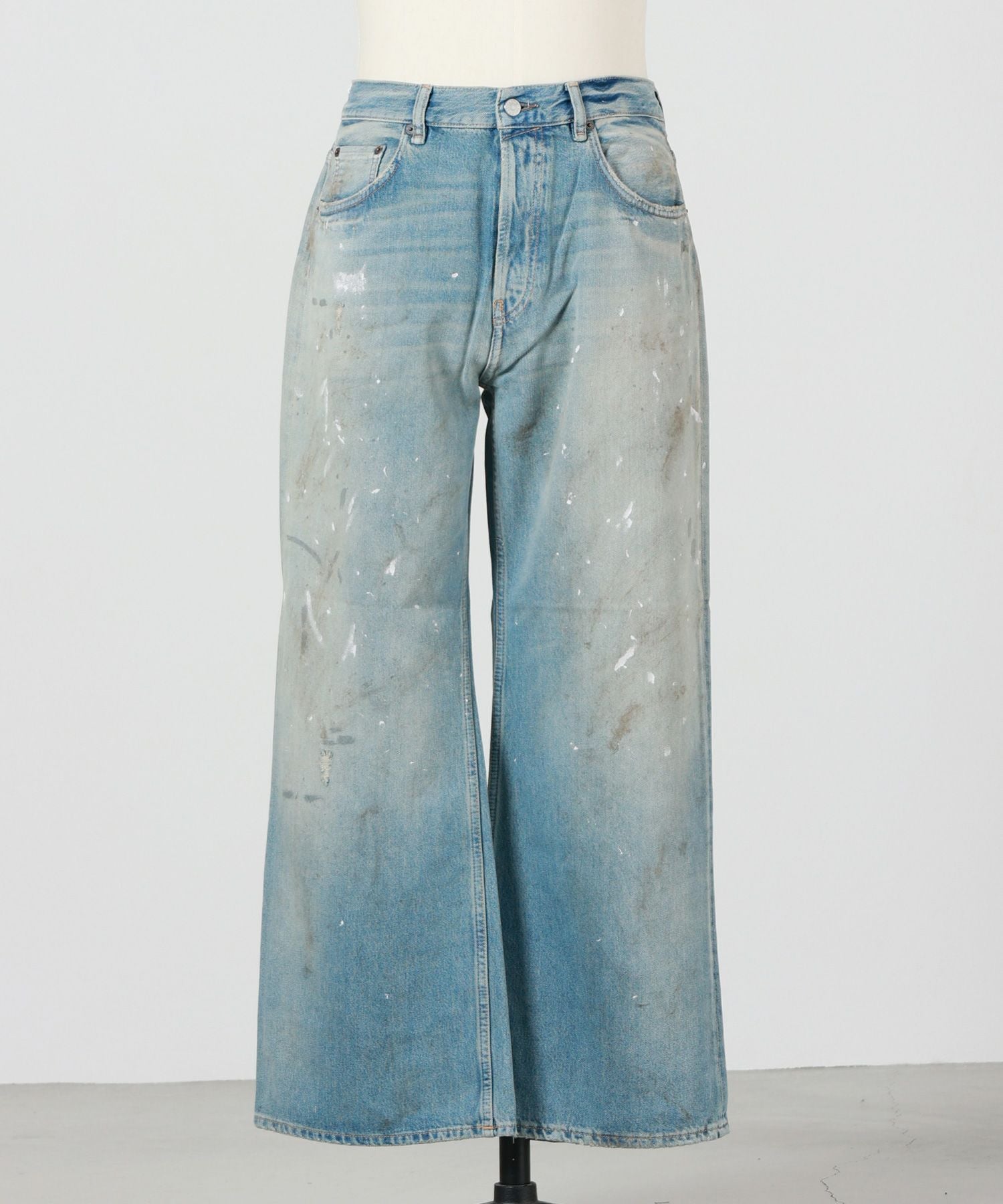 Acne Studios(アクネストゥディオズ)】 ルーズフィットジーンズ