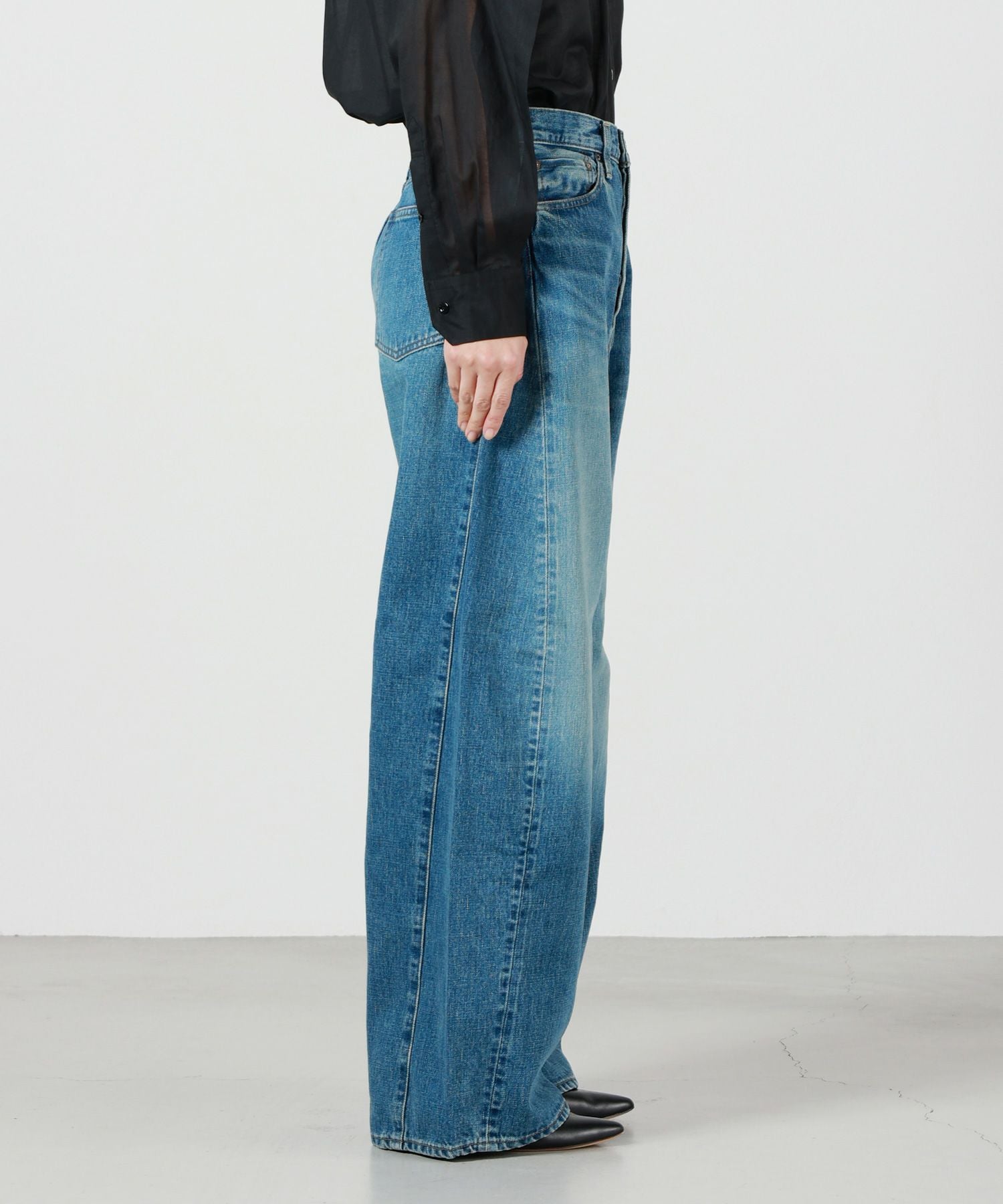 HYKE(ハイク)】 DENIM BARREL LEG JEANS｜PARIGOT ONLINE（パリゴ
