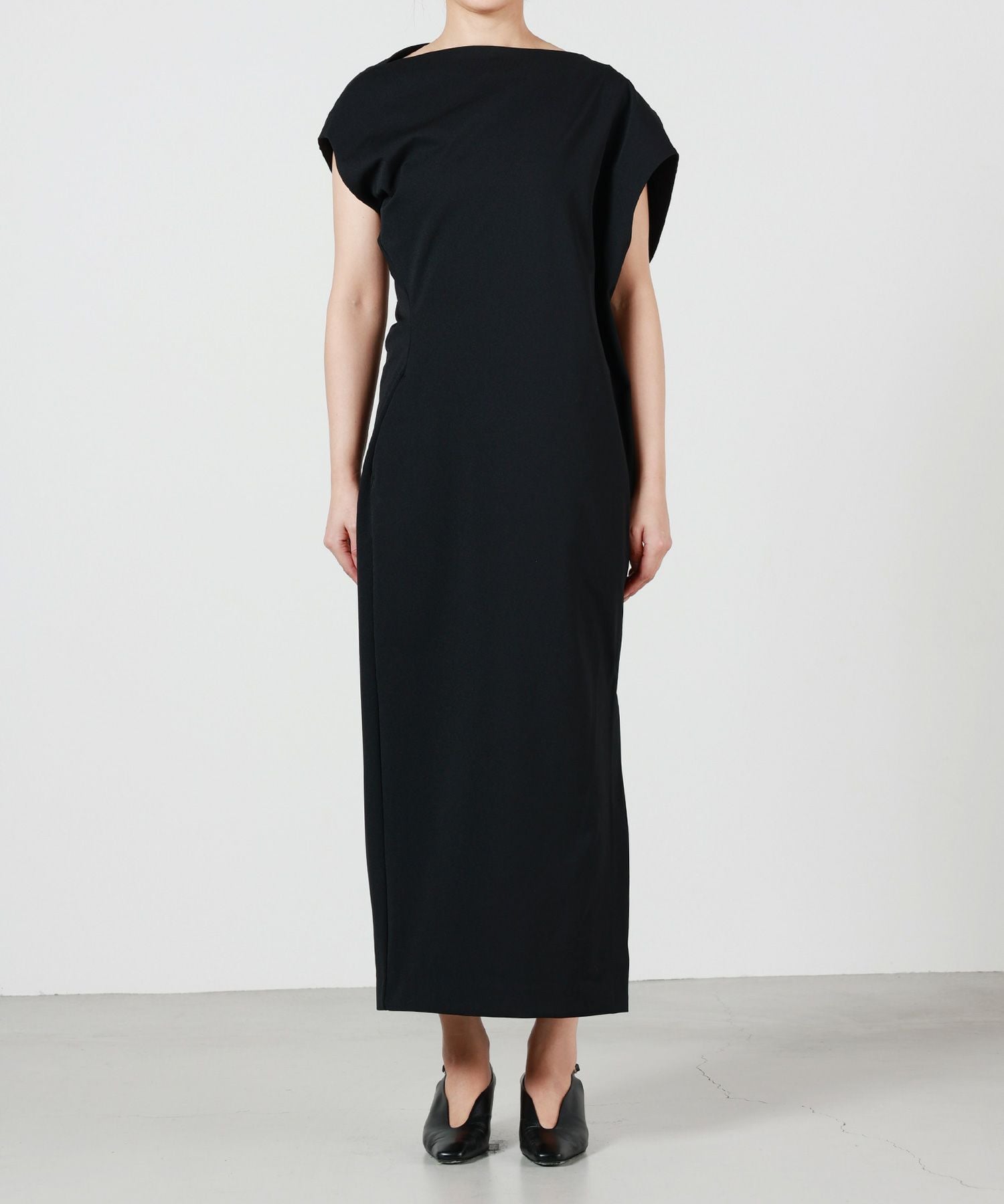Mame Kurogouchi(マメ クロゴウチ)】 Double Jersey Asymmetric Dress