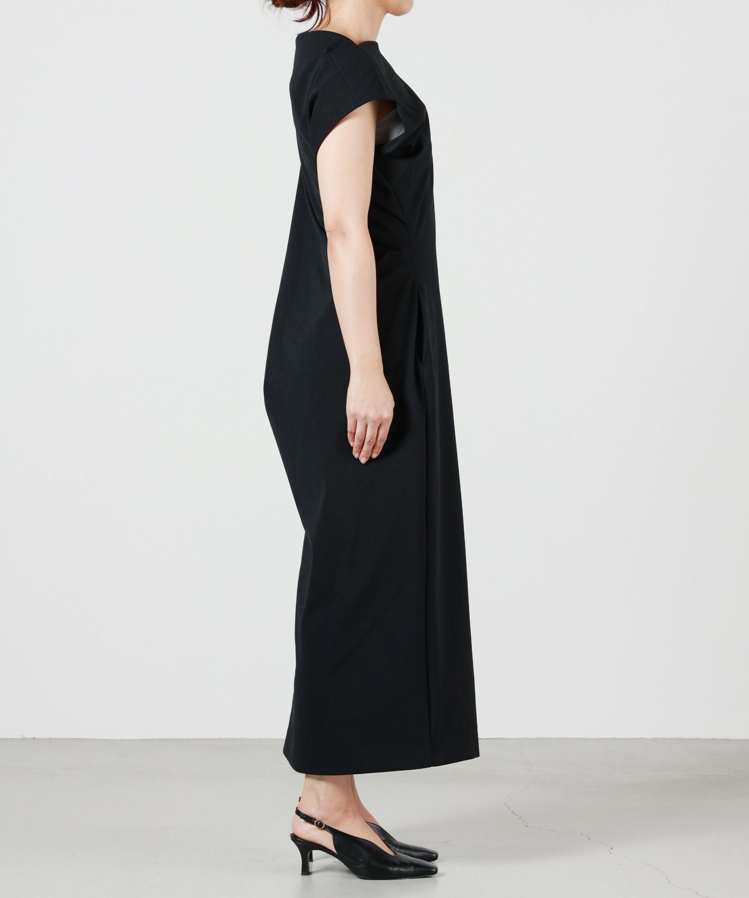 Mame Kurogouchi(マメ クロゴウチ)】 Double Jersey Asymmetric Dress