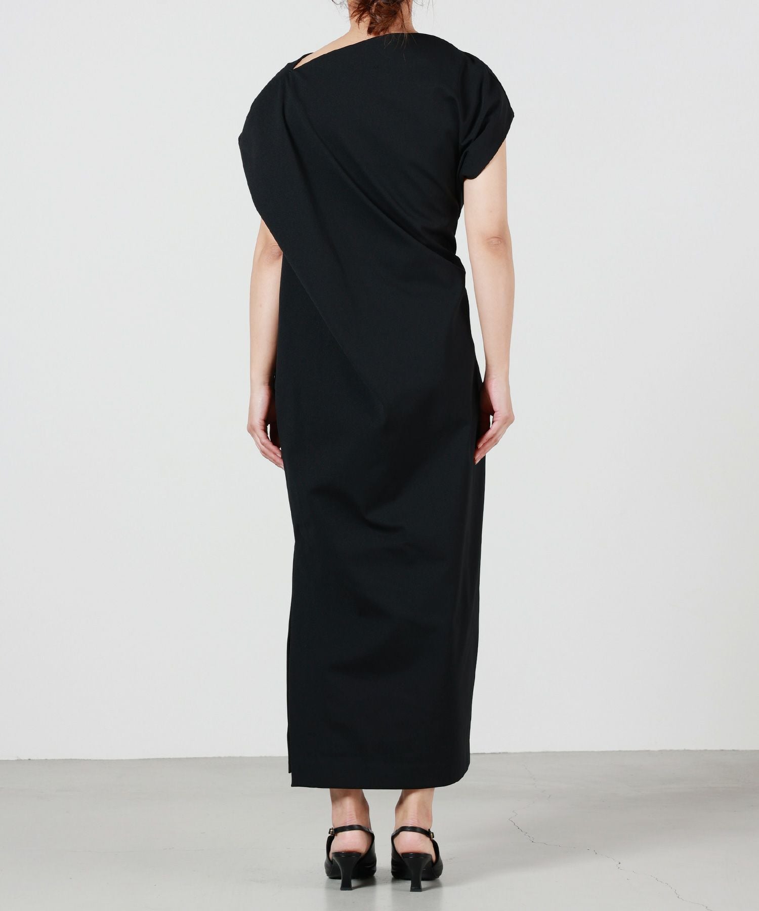 Mame Kurogouchi(マメ クロゴウチ)】 Double Jersey Asymmetric Dress