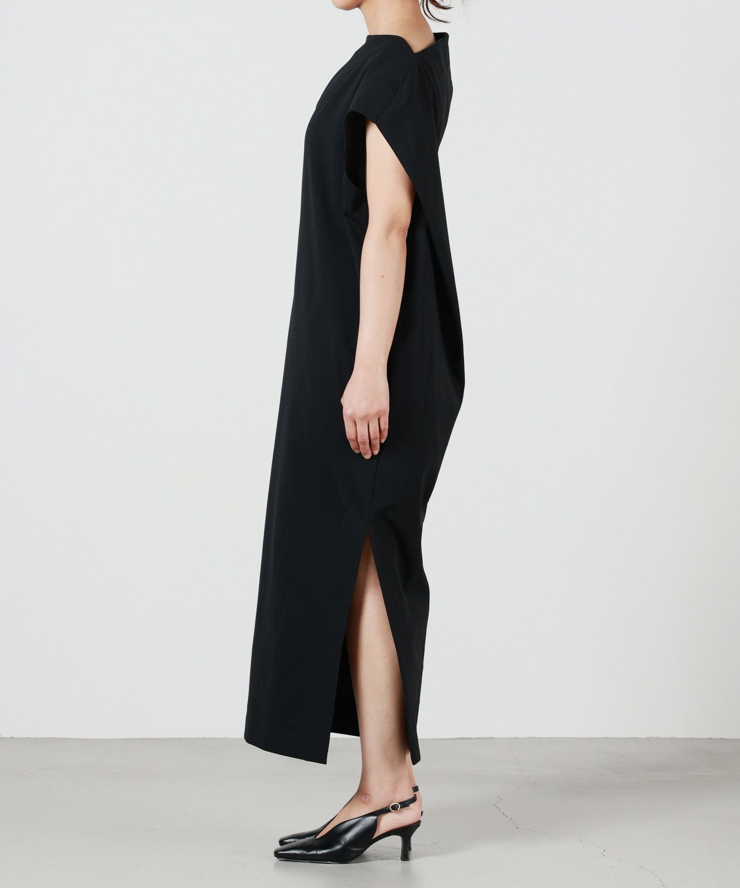 Mame Kurogouchi(マメ クロゴウチ)】 Double Jersey Asymmetric Dress