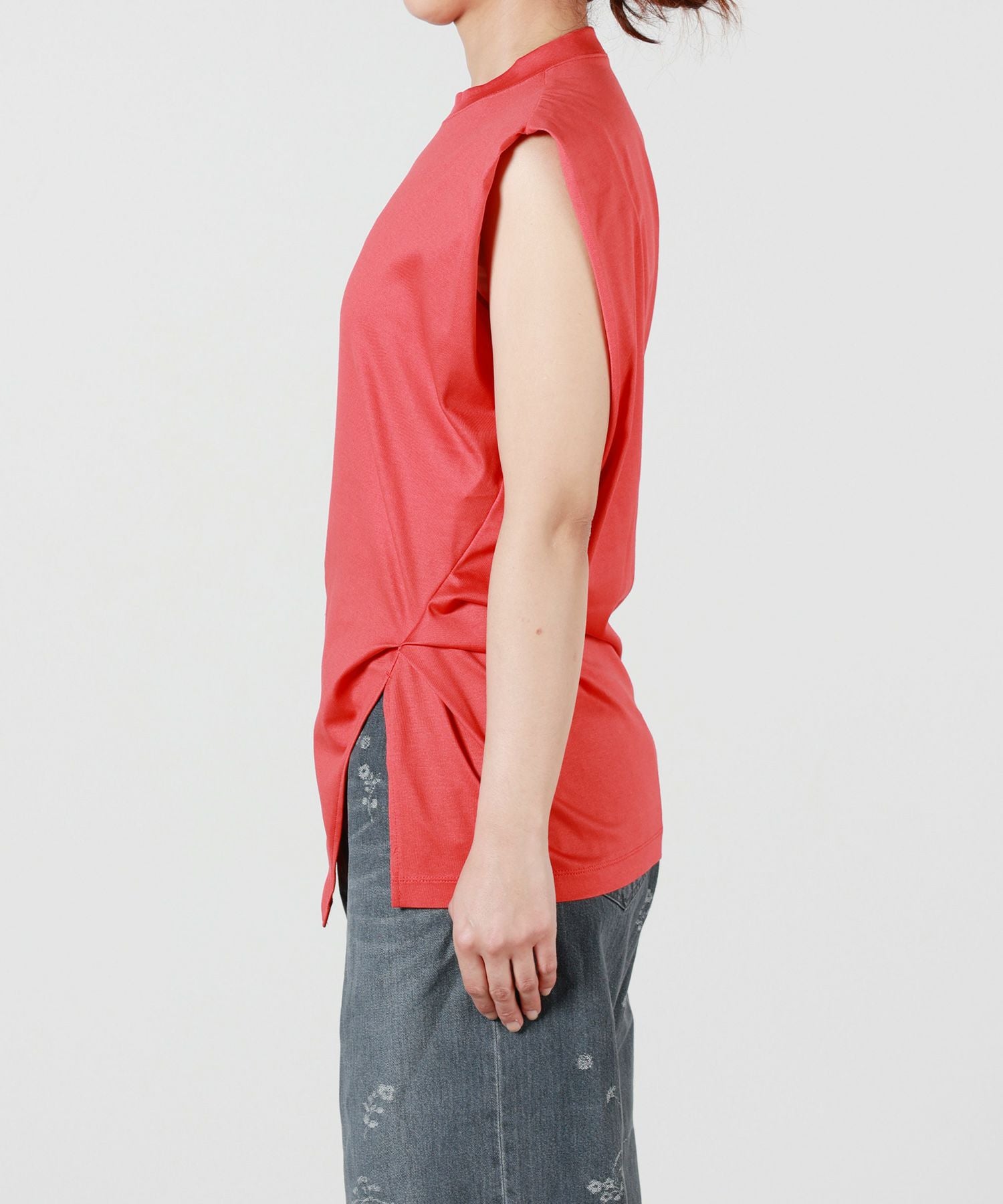 新品同様 25SS Mame Kurogouchi マメクロゴウチ Asymmetric Neck Knitted Sleeveless Top カットソー MM25SS-KN090 サイズ1 ホワイト レディース 古着 中古 USED 新品同様 25SS Mame Kurogouchi マメクロゴウチ Asymmetric Neck