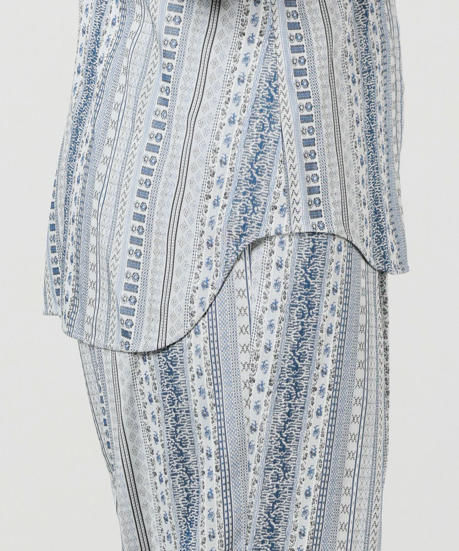 Mame Kurogouchi(マメ クロゴウチ)】 Stripe Jacquard Open-Collar