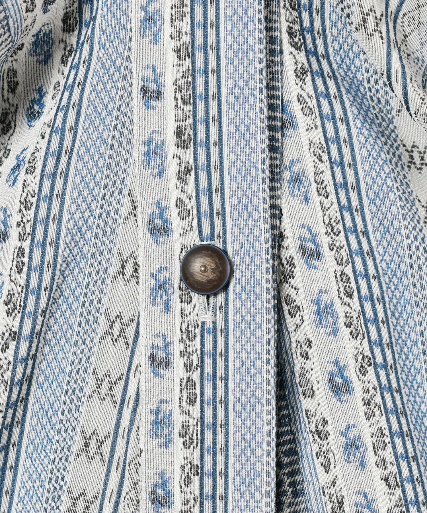 Mame Kurogouchi(マメ クロゴウチ)】 Stripe Jacquard Open-Collar